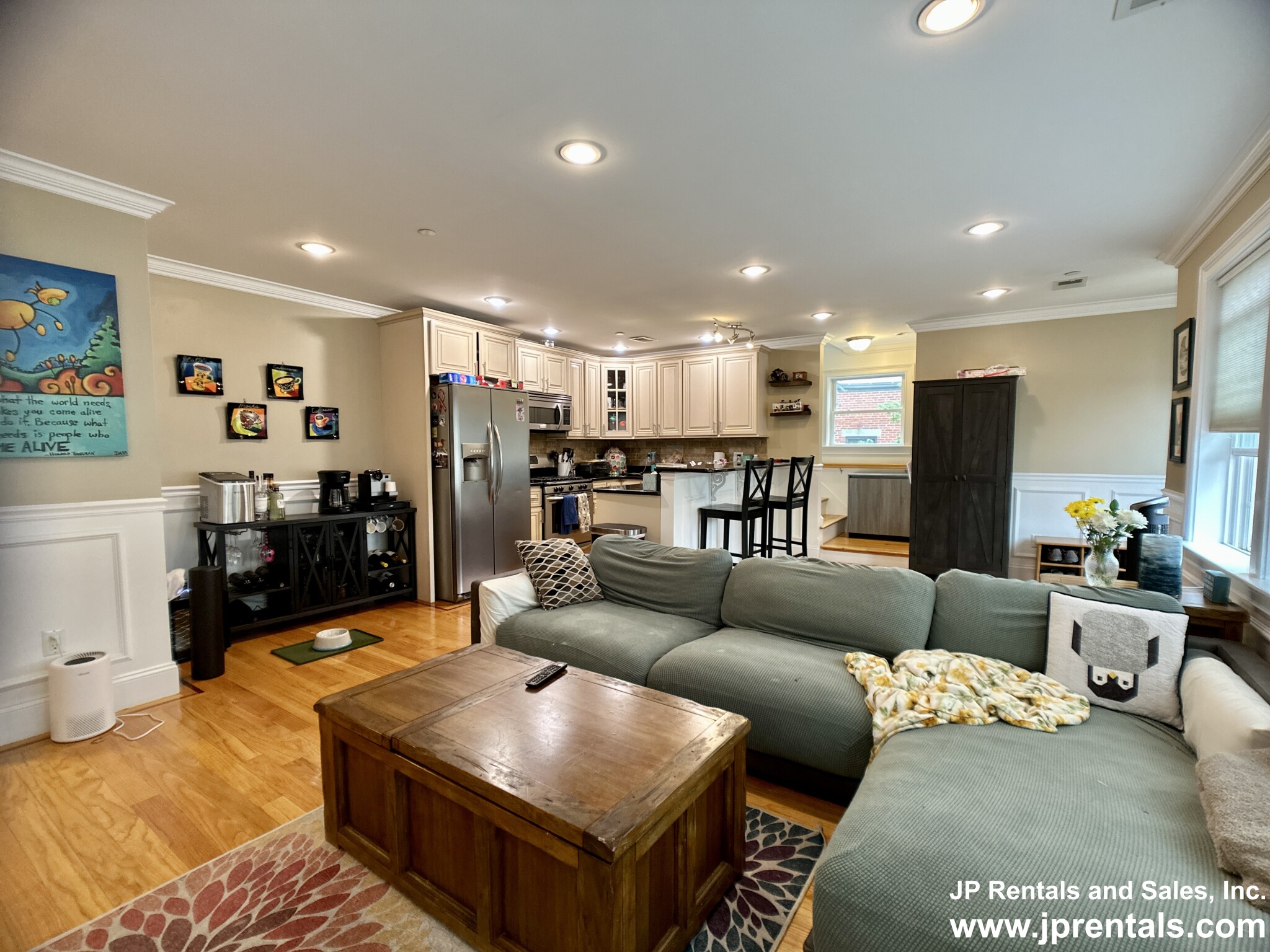 24 Custer St, Jamaica Plain