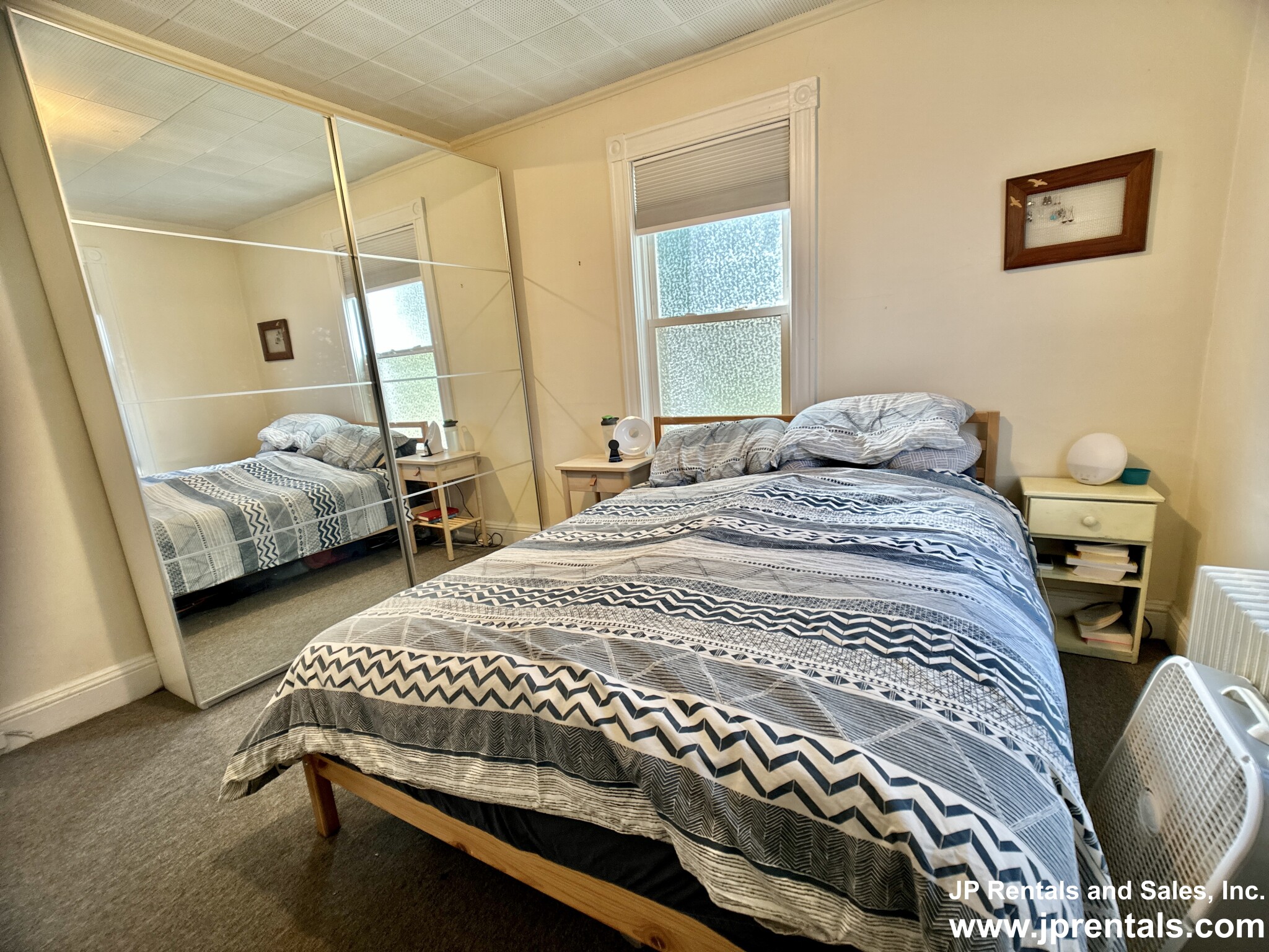 19 Chestnut Sq, Jamaica Plain