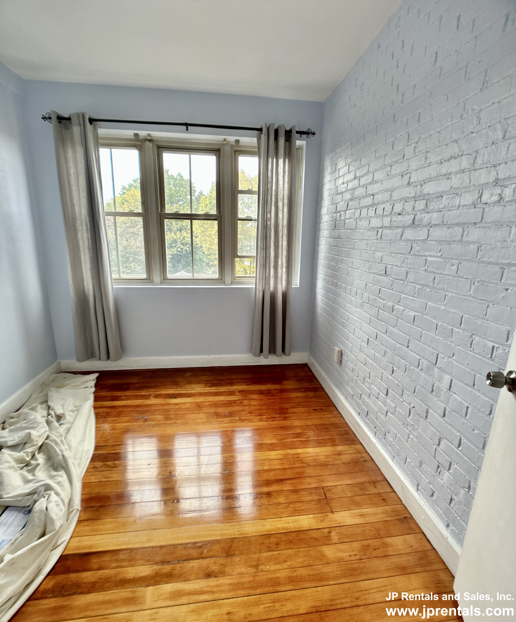 335 Huntington Ave, Jamaica Plain