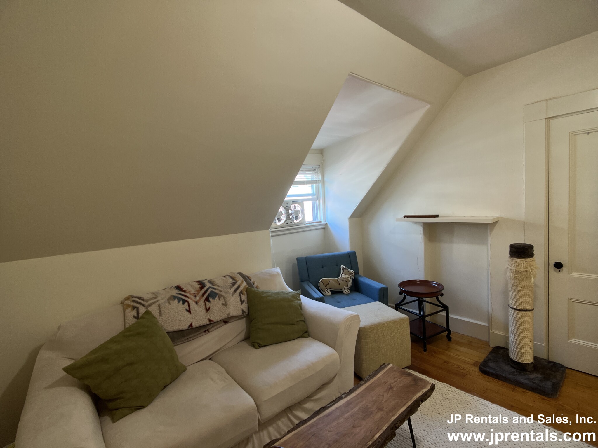 98 Paul Gore St, Jamaica Plain