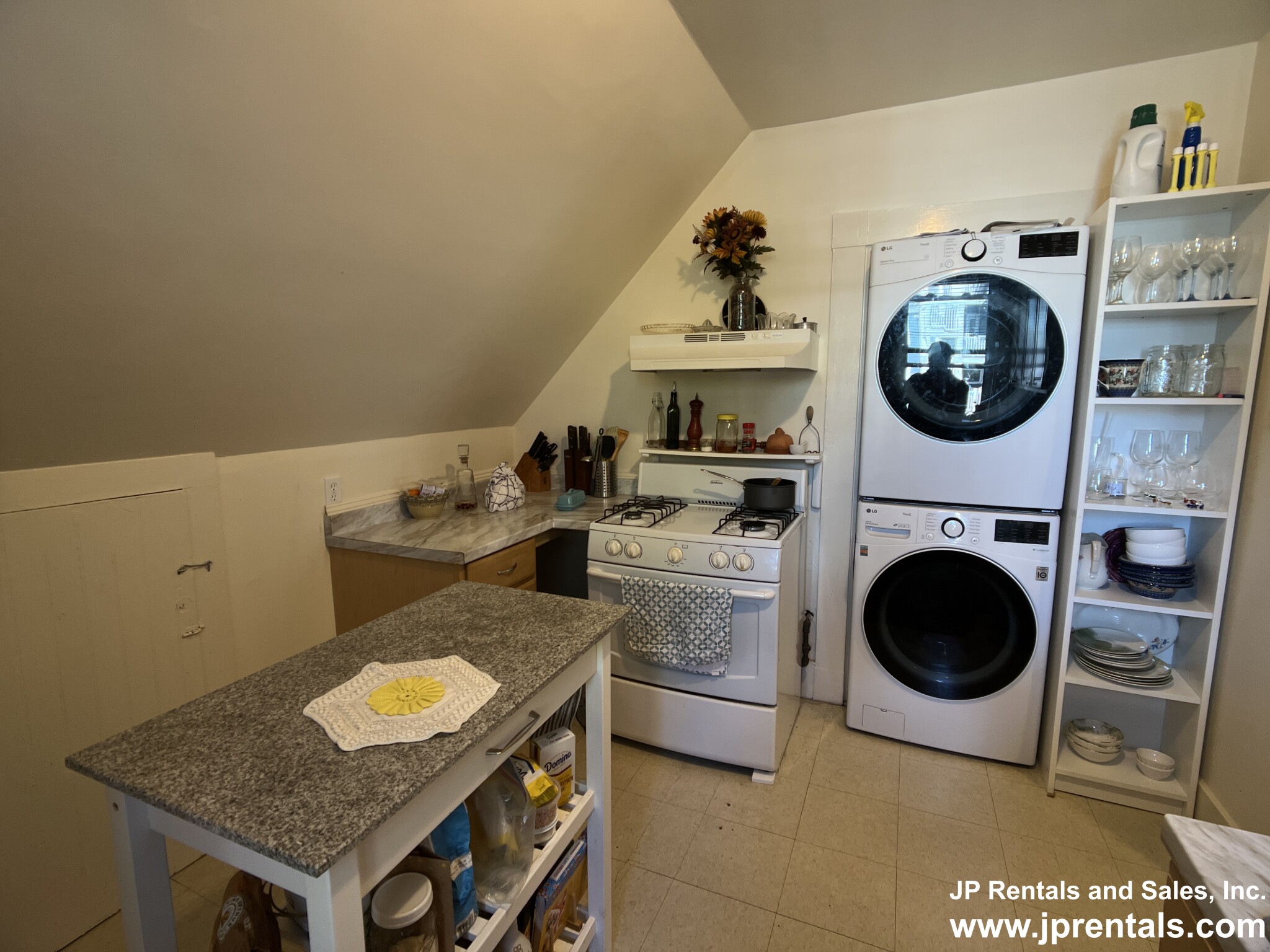 98 Paul Gore St, Jamaica Plain