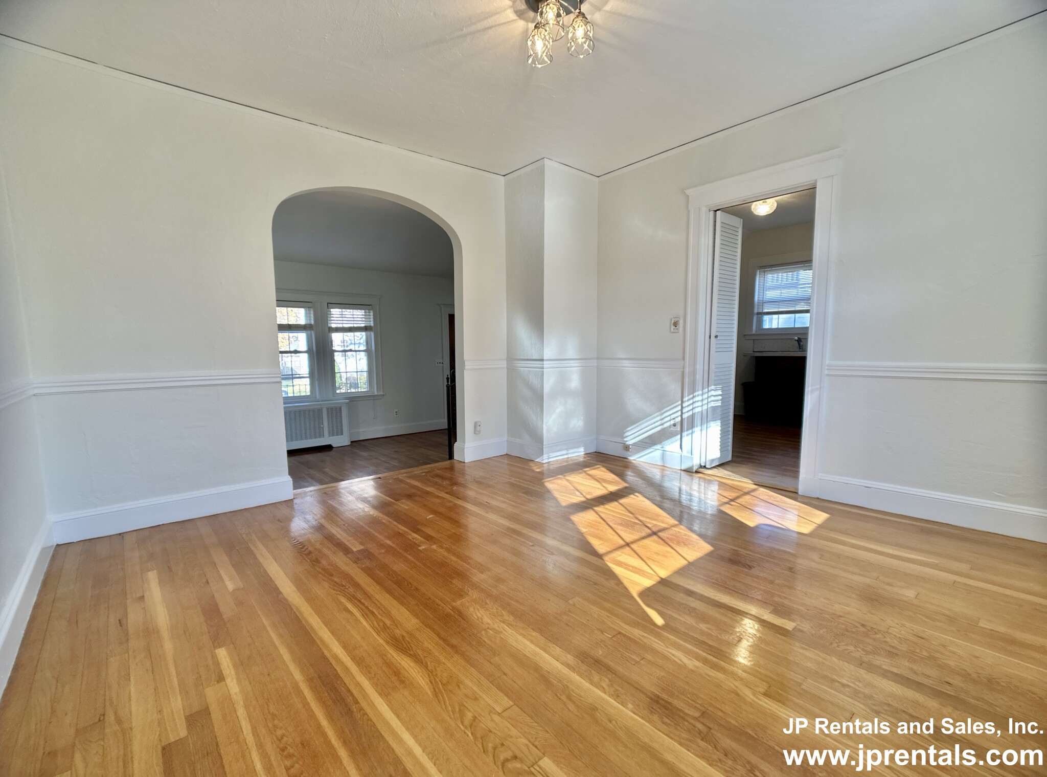 111 Montclair Ave, West Roxbury