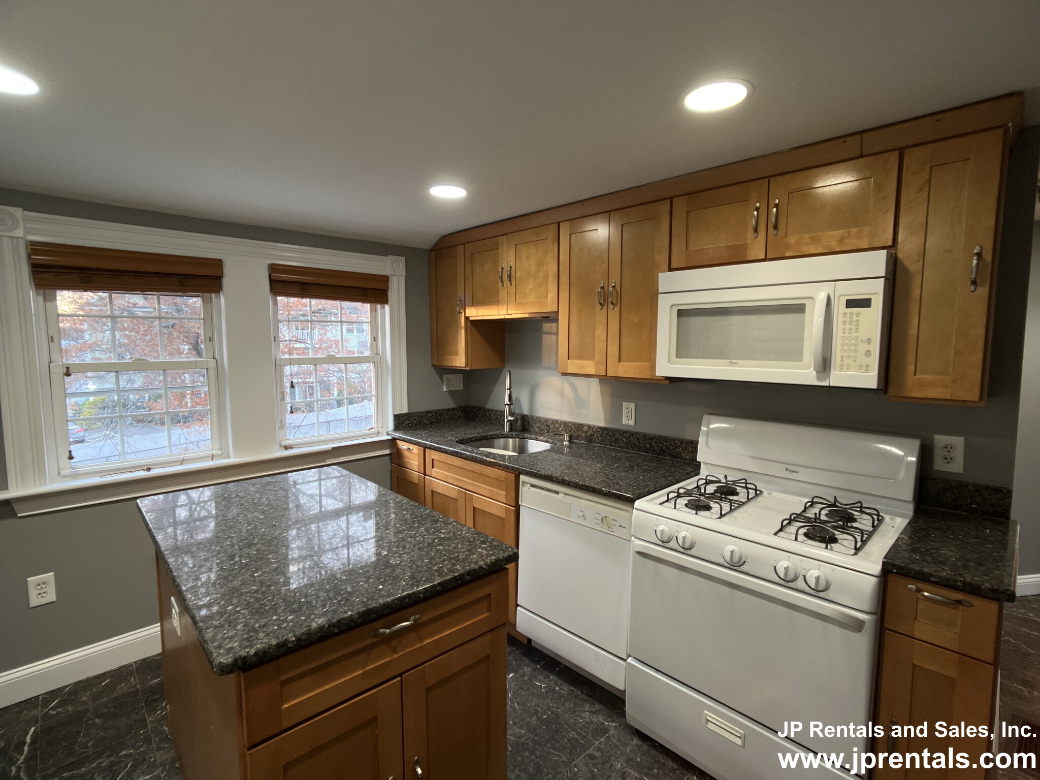 7 Murdock Ave, Quincy Center