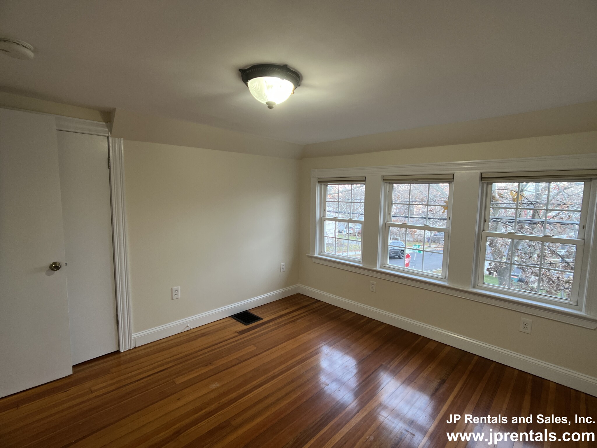 7 Murdock Ave, Quincy Center