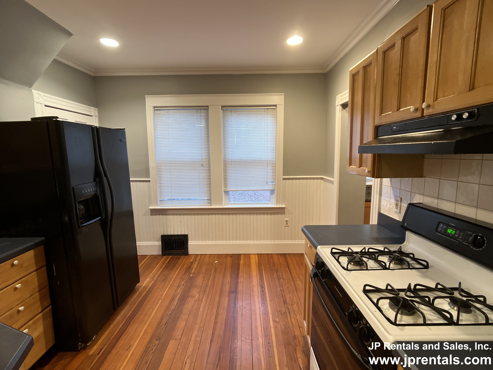 7 Murdock Ave, Quincy Center