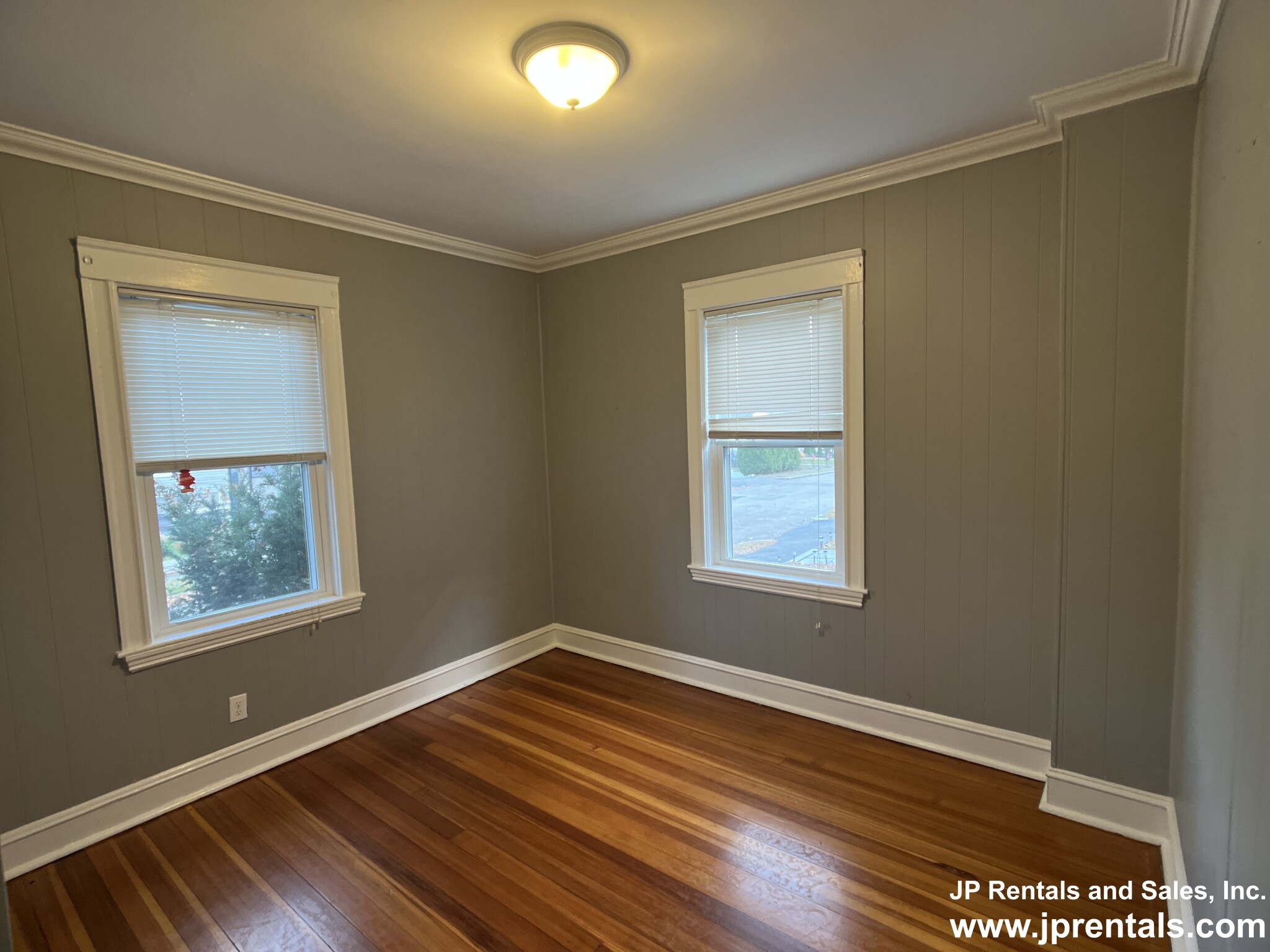 7 Murdock Ave, Quincy Center