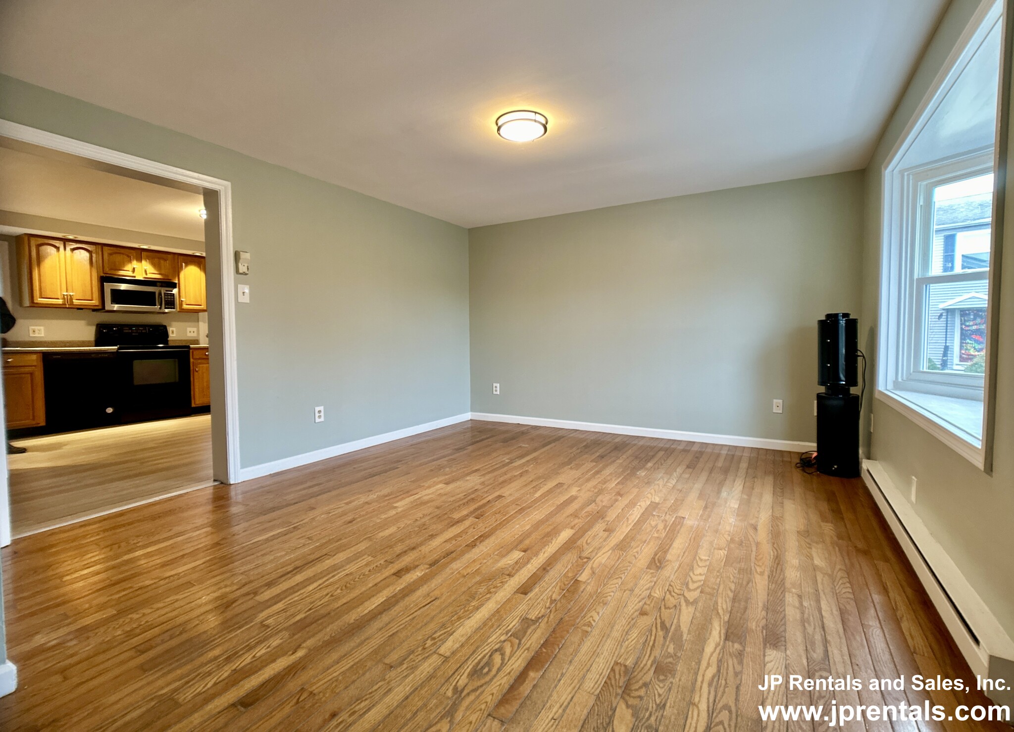 638 Canterbury St, Roslindale