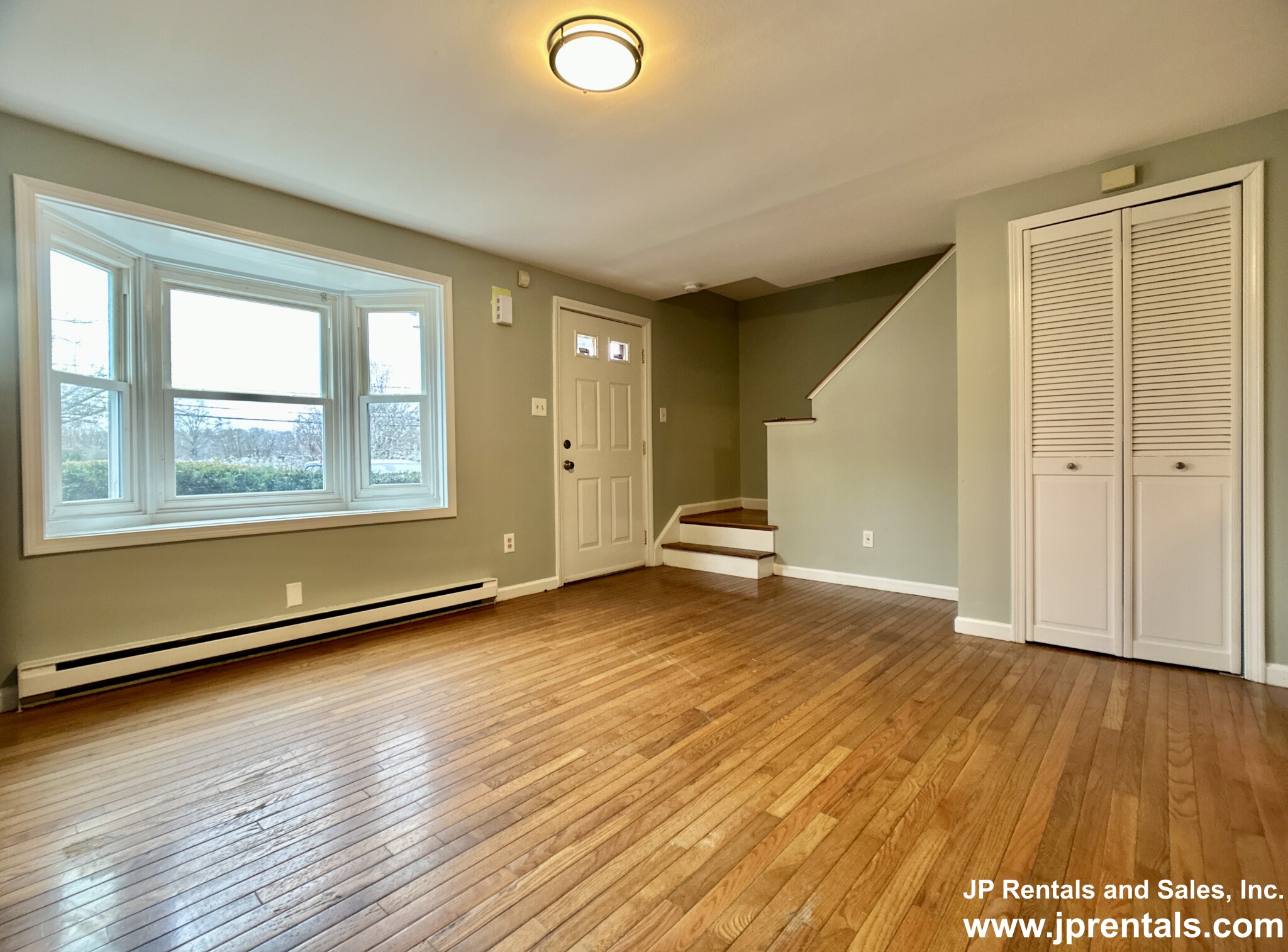 638 Canterbury St, Roslindale