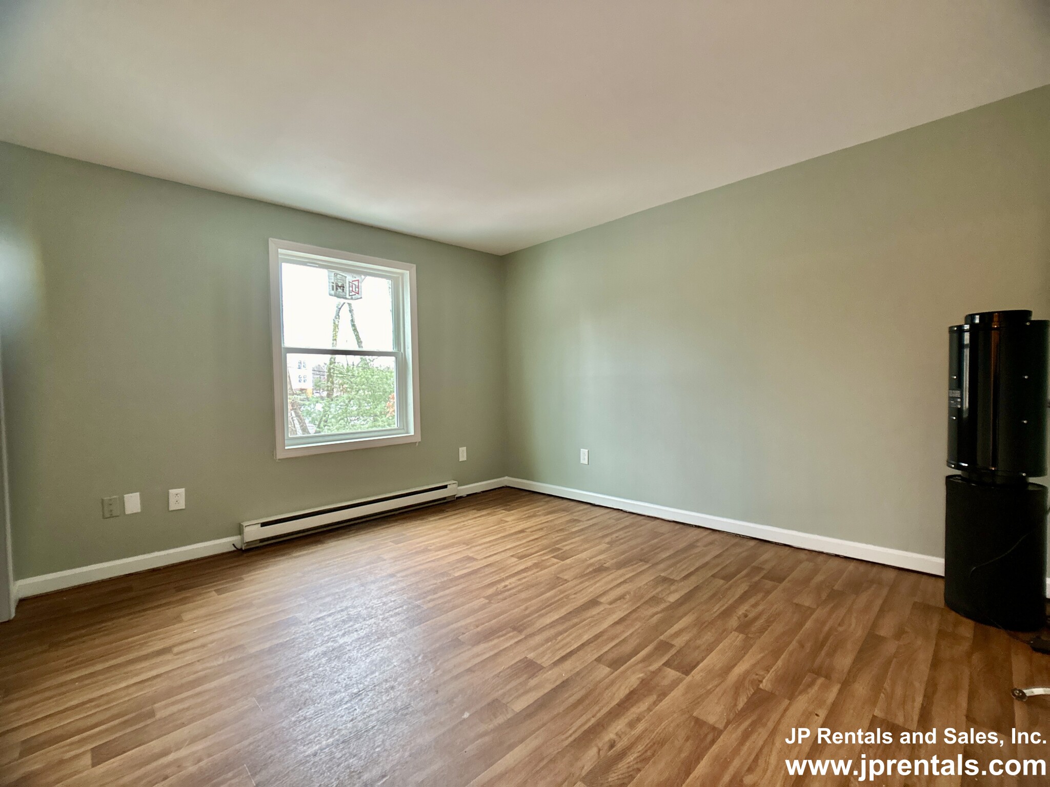 638 Canterbury St, Roslindale