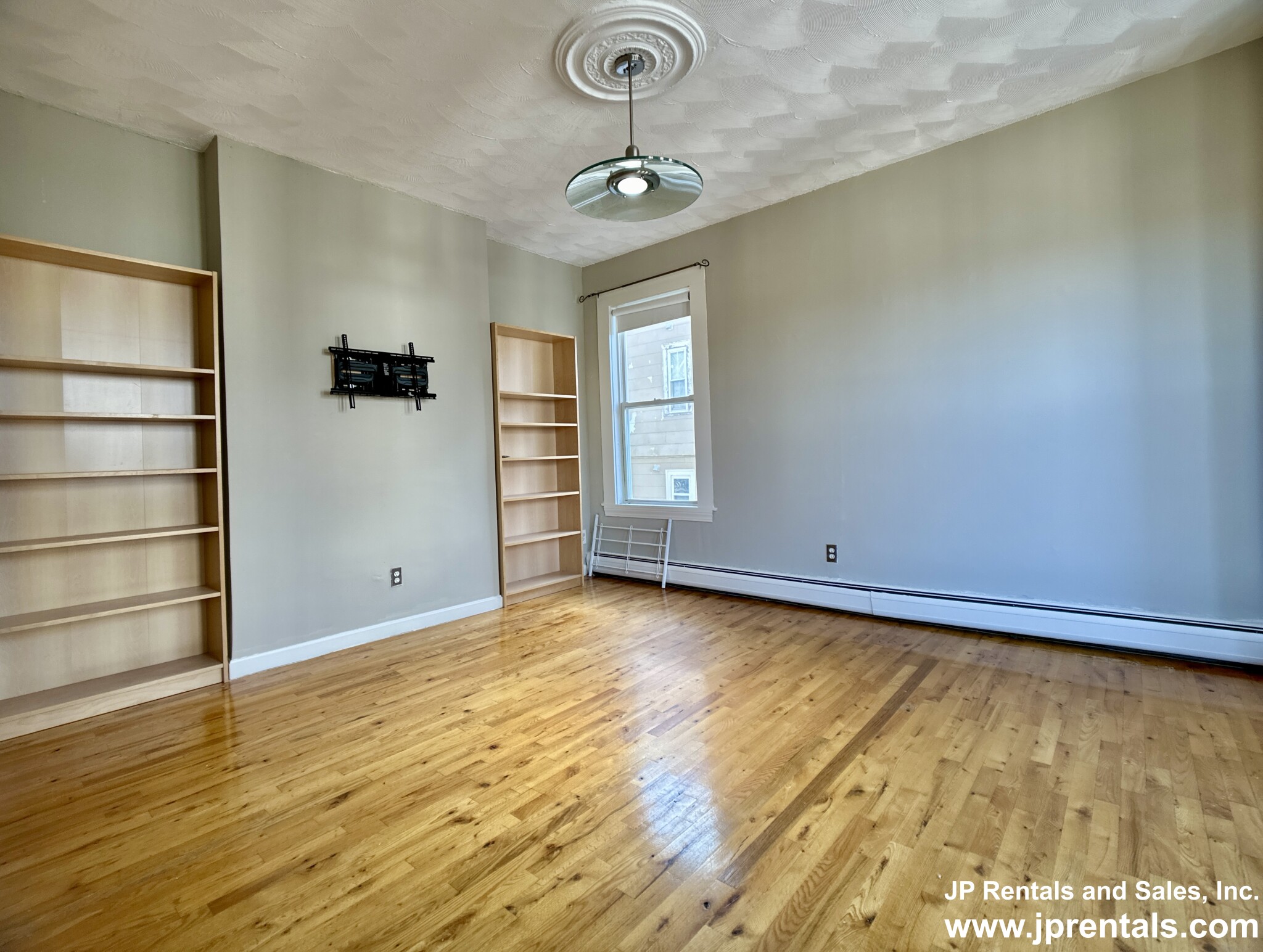 30 Amherst St, Roslindale