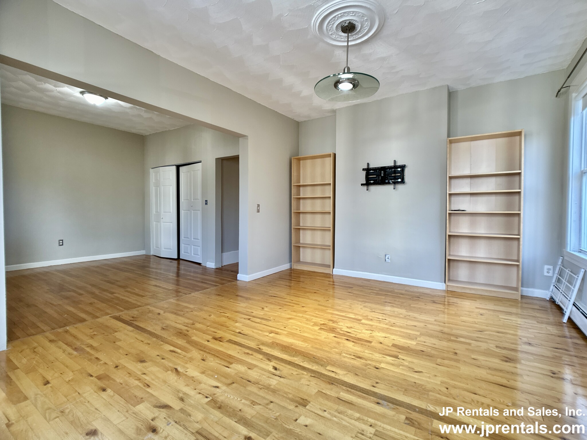 30 Amherst St, Roslindale