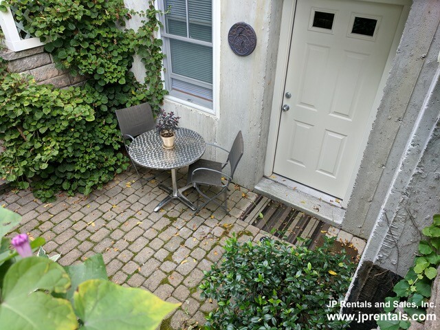 25 Parley Ave, Jamaica Plain