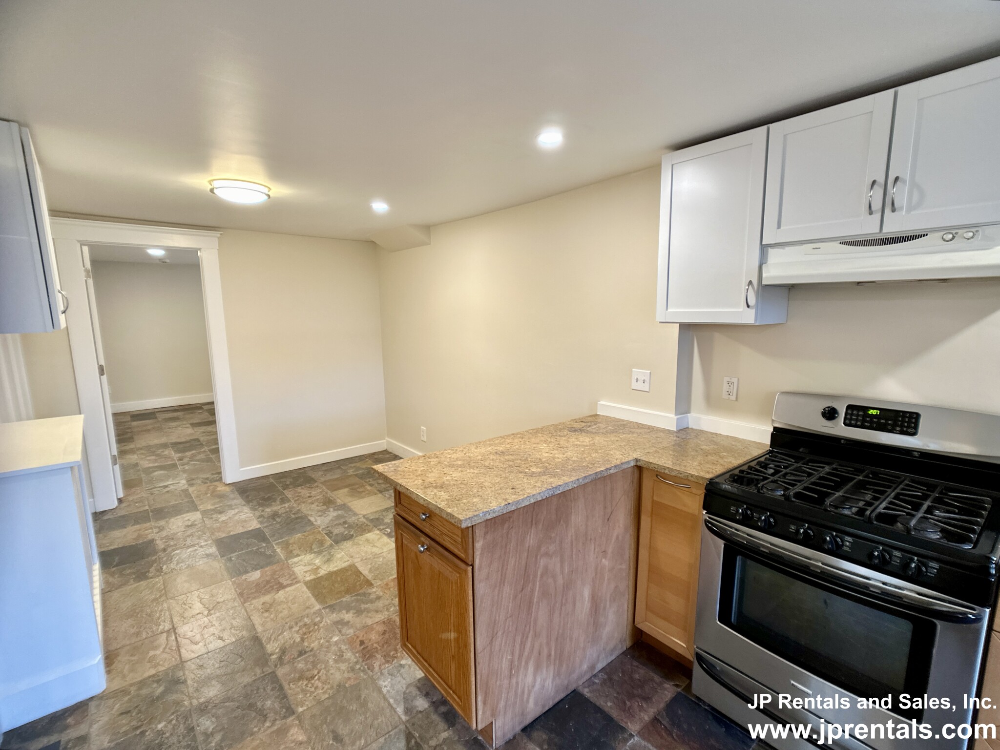 19 Addington Rd, Washington Square