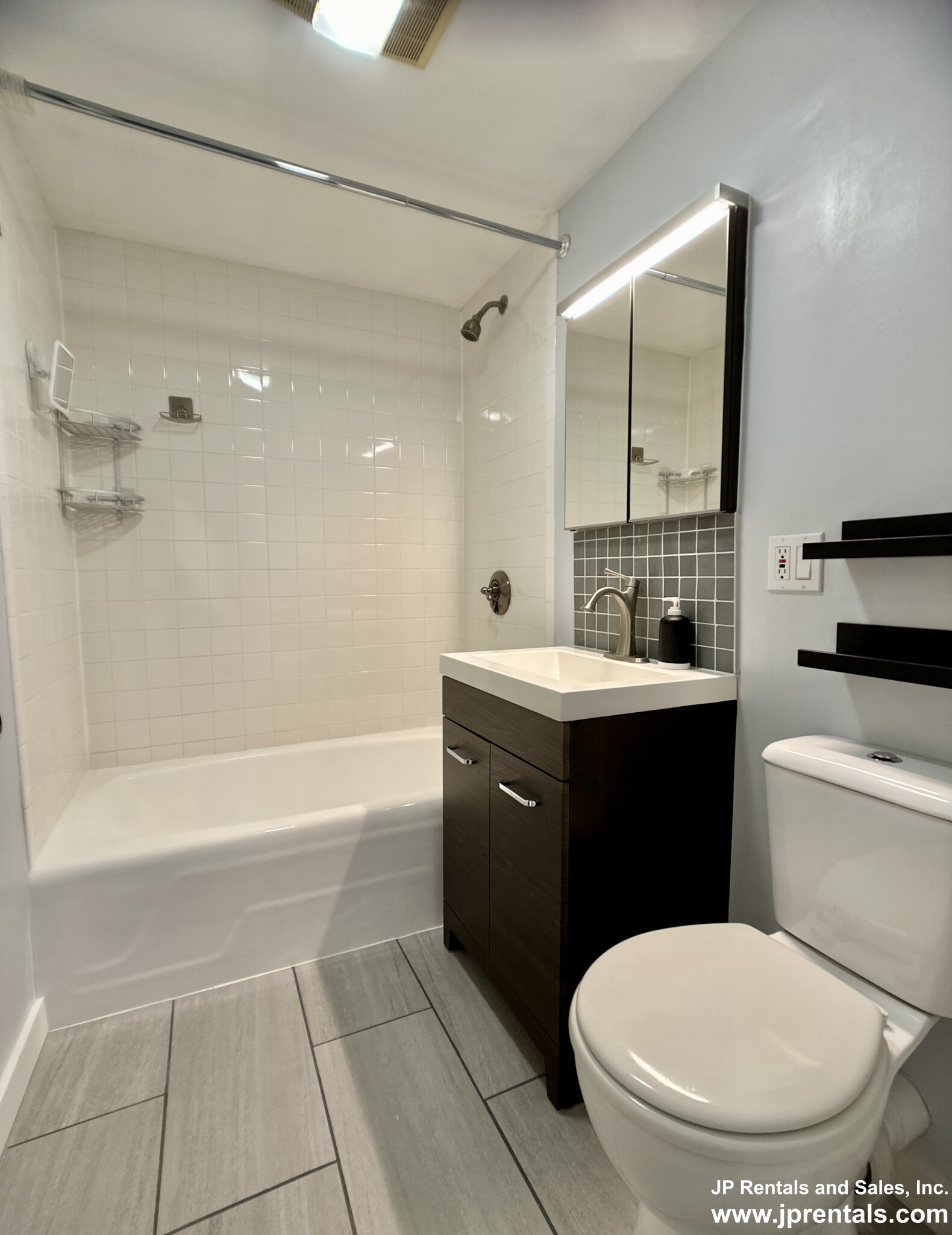 206 Fisher Ave, Mission Hill