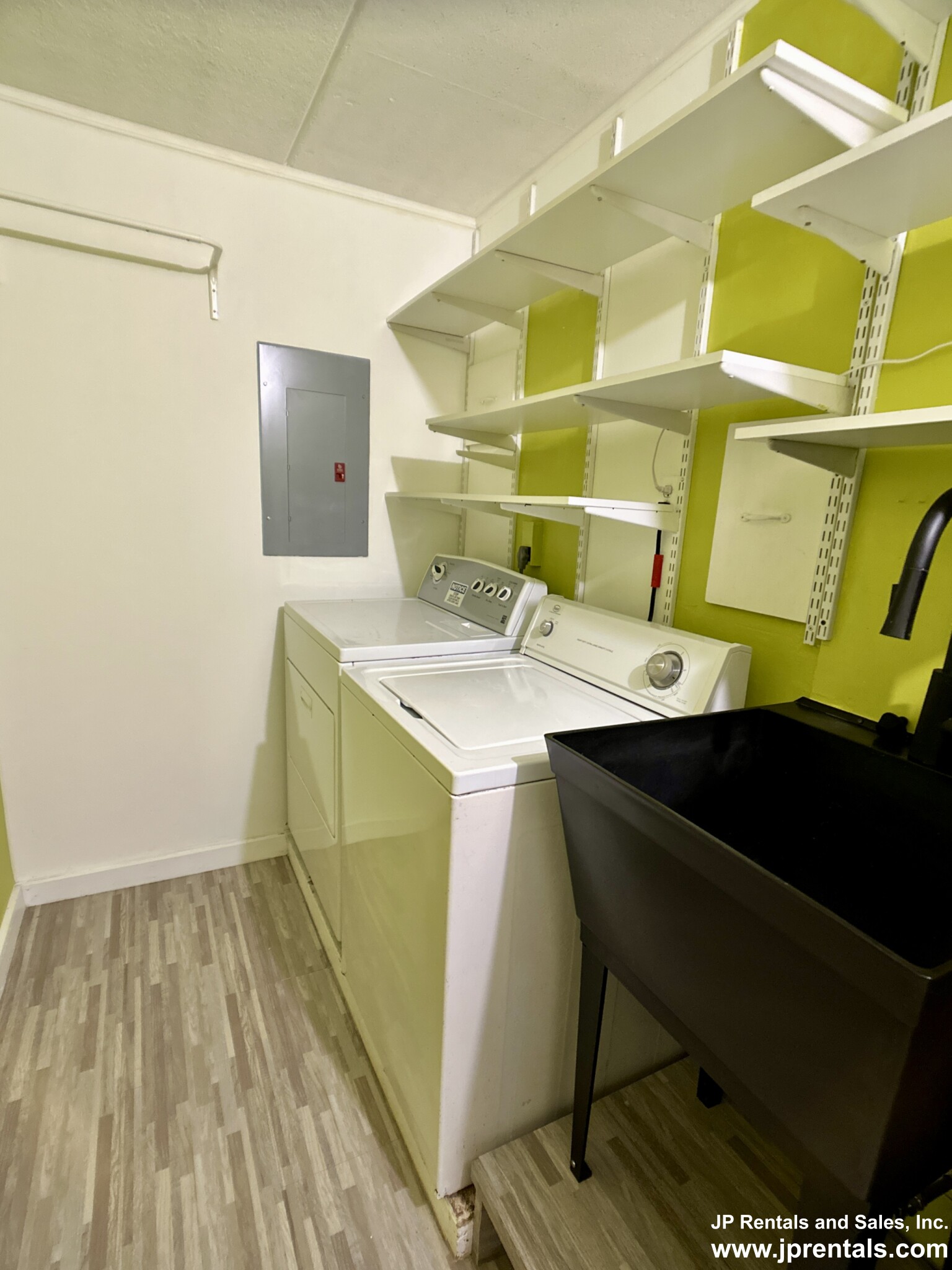 206 Fisher Ave, Mission Hill