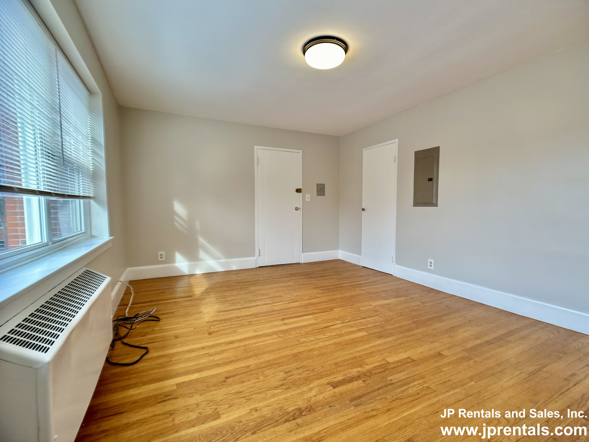 4 Dunning Way, Jamaica Plain