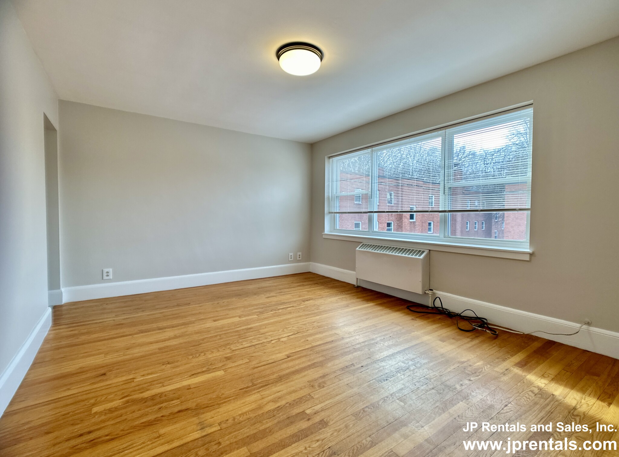 4 Dunning Way, Jamaica Plain