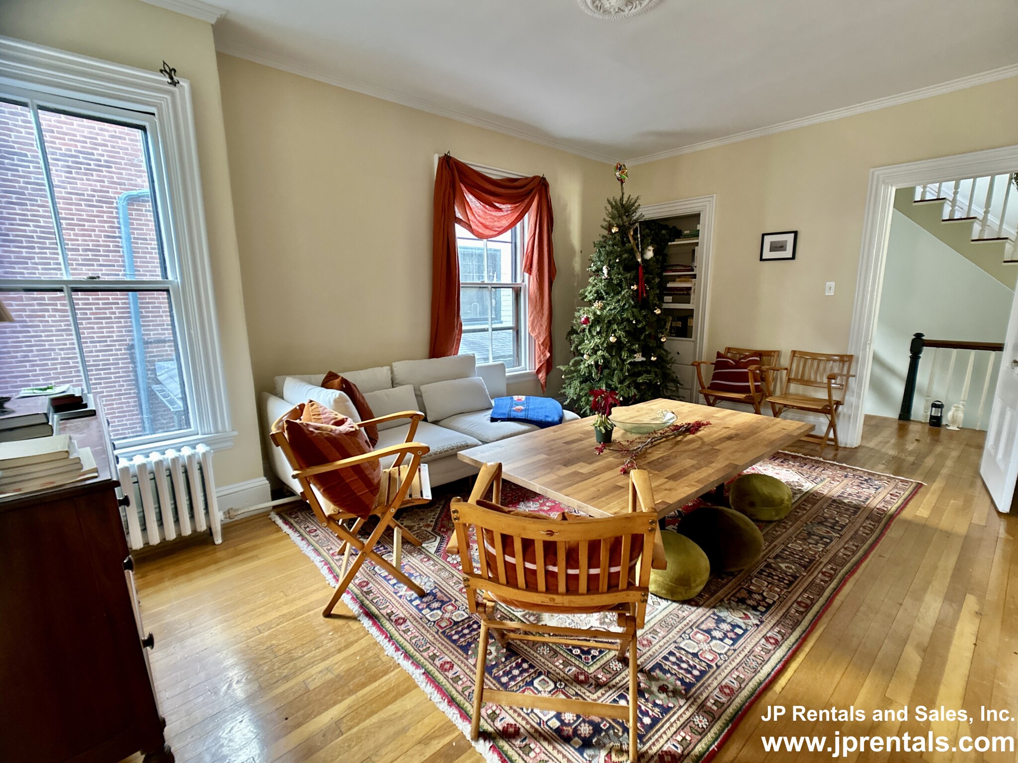 36 Alveston St, Jamaica Plain