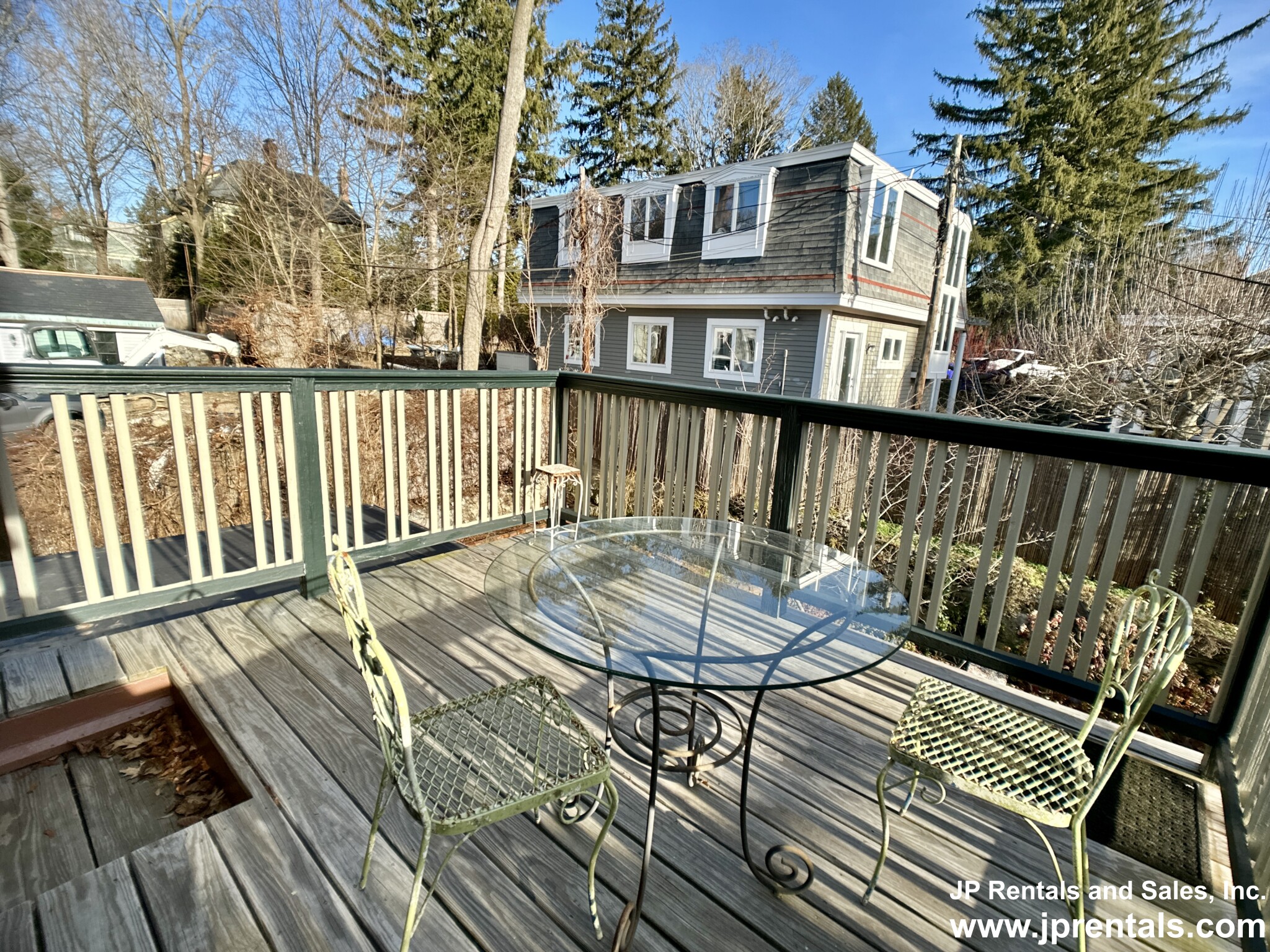 36 Alveston St, Jamaica Plain