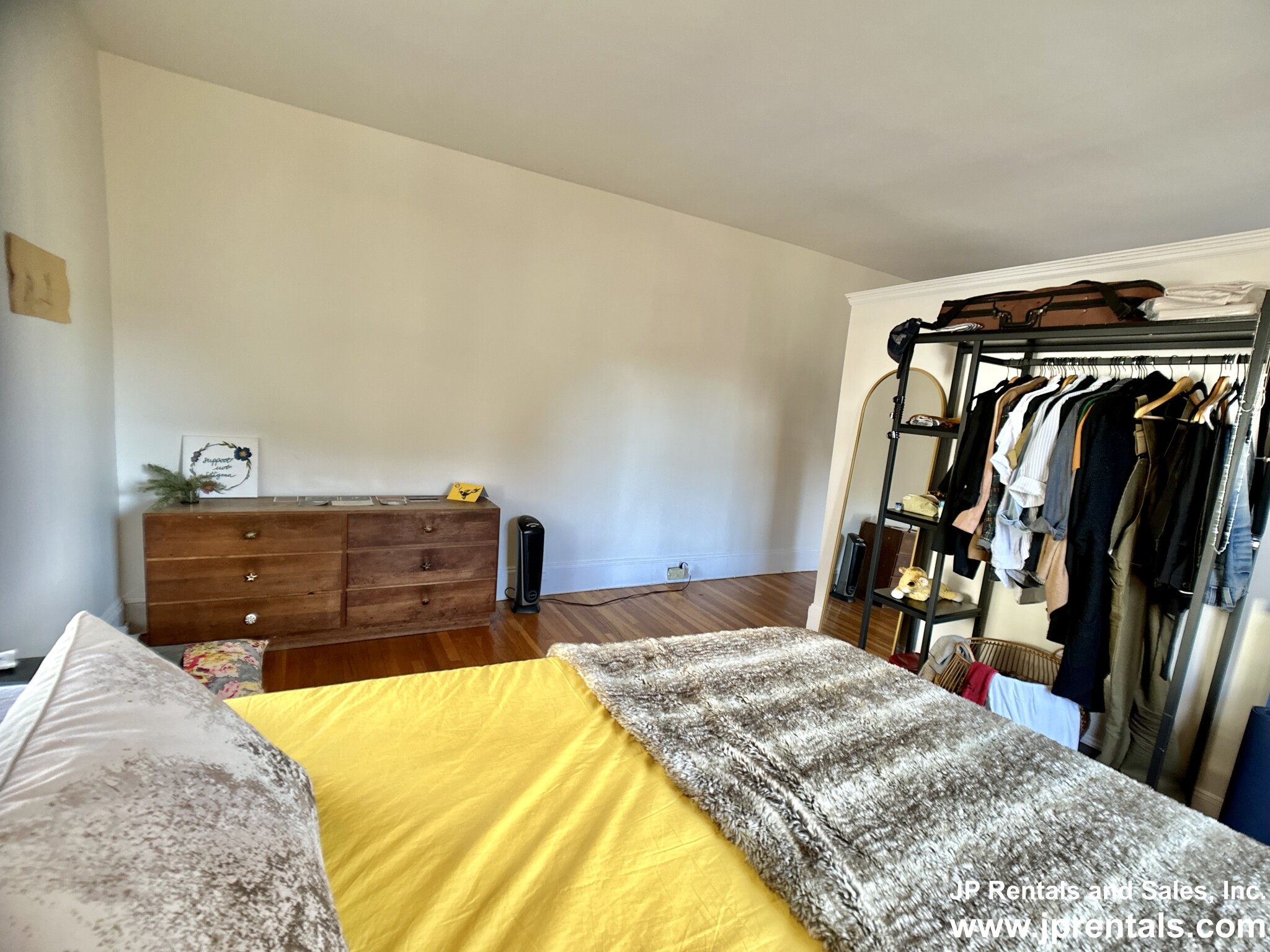 36 Alveston St, Jamaica Plain