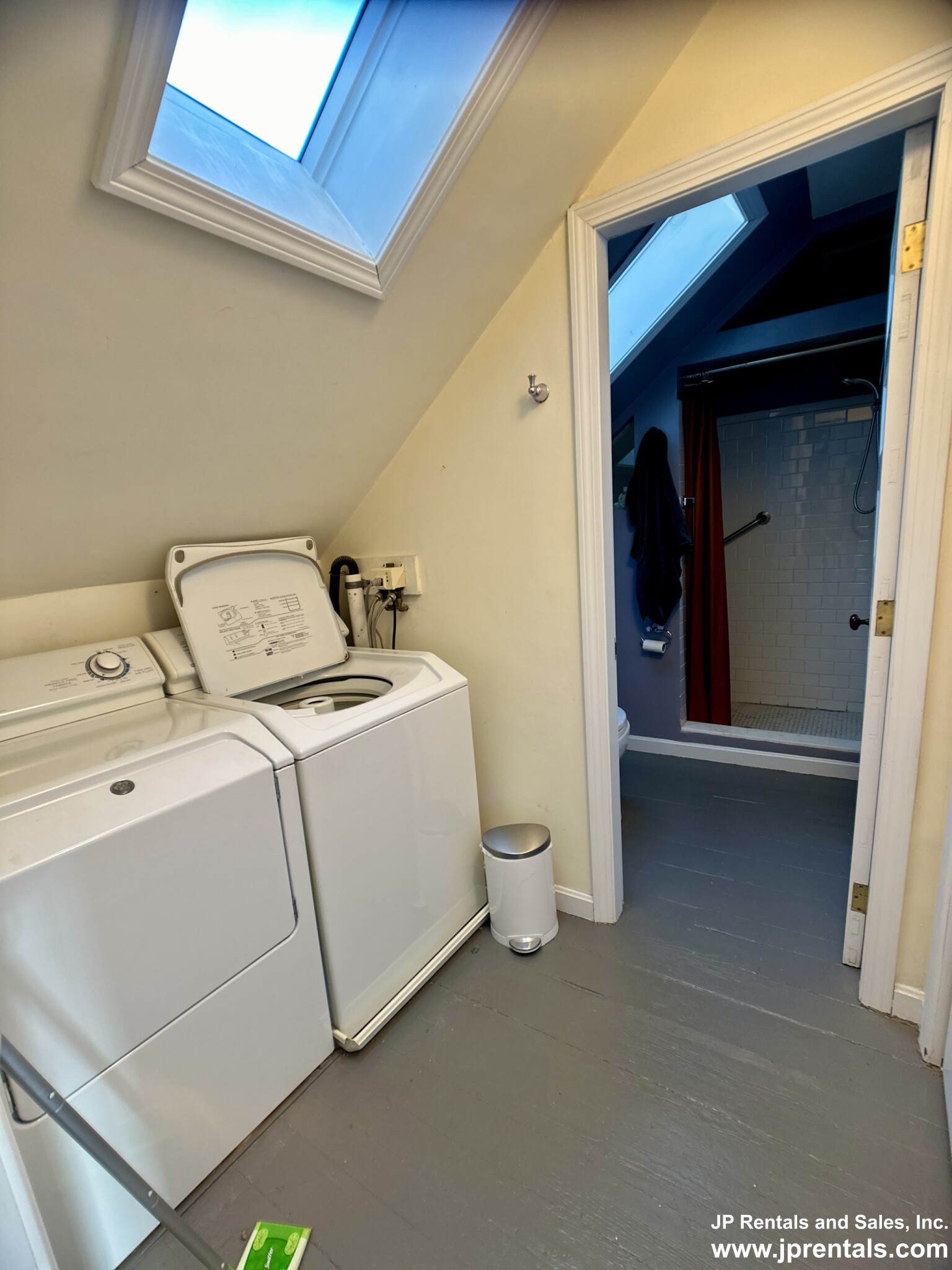 36 Alveston St, Jamaica Plain