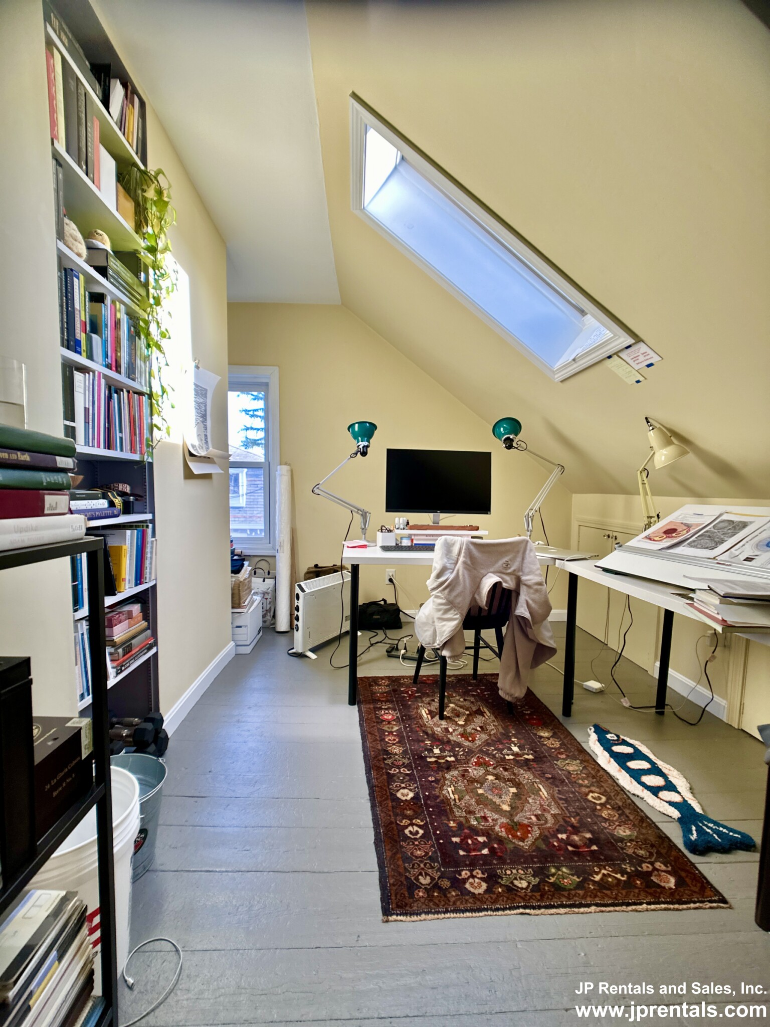 36 Alveston St, Jamaica Plain