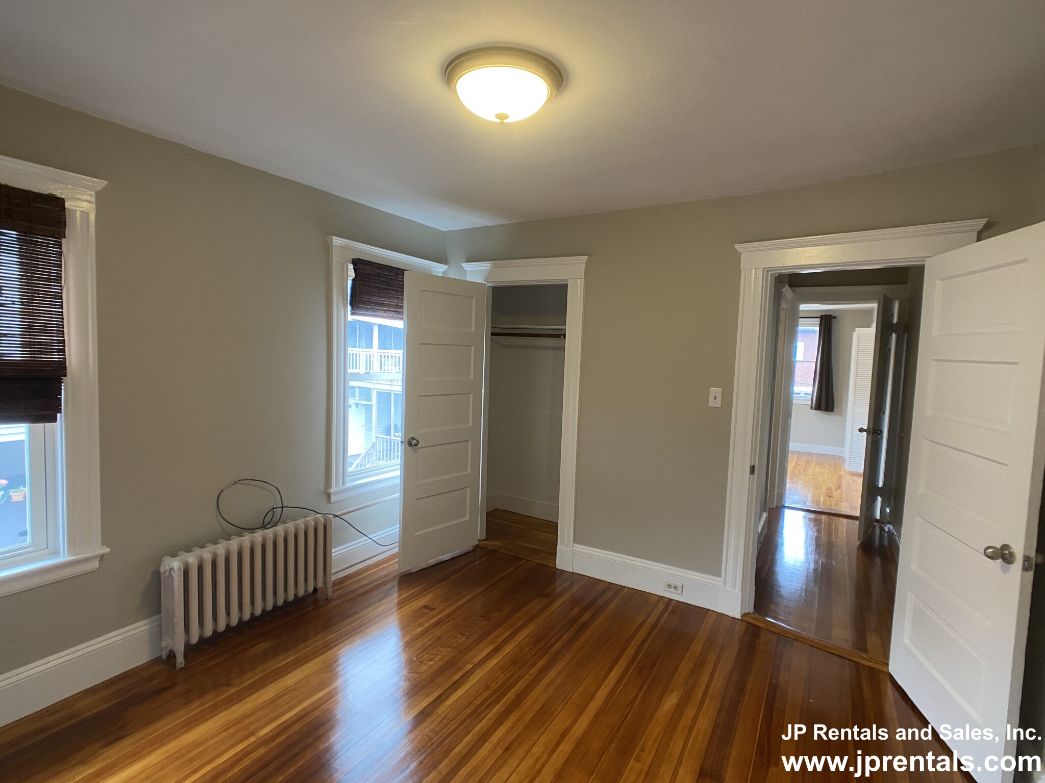 17 Lesher St, Roslindale