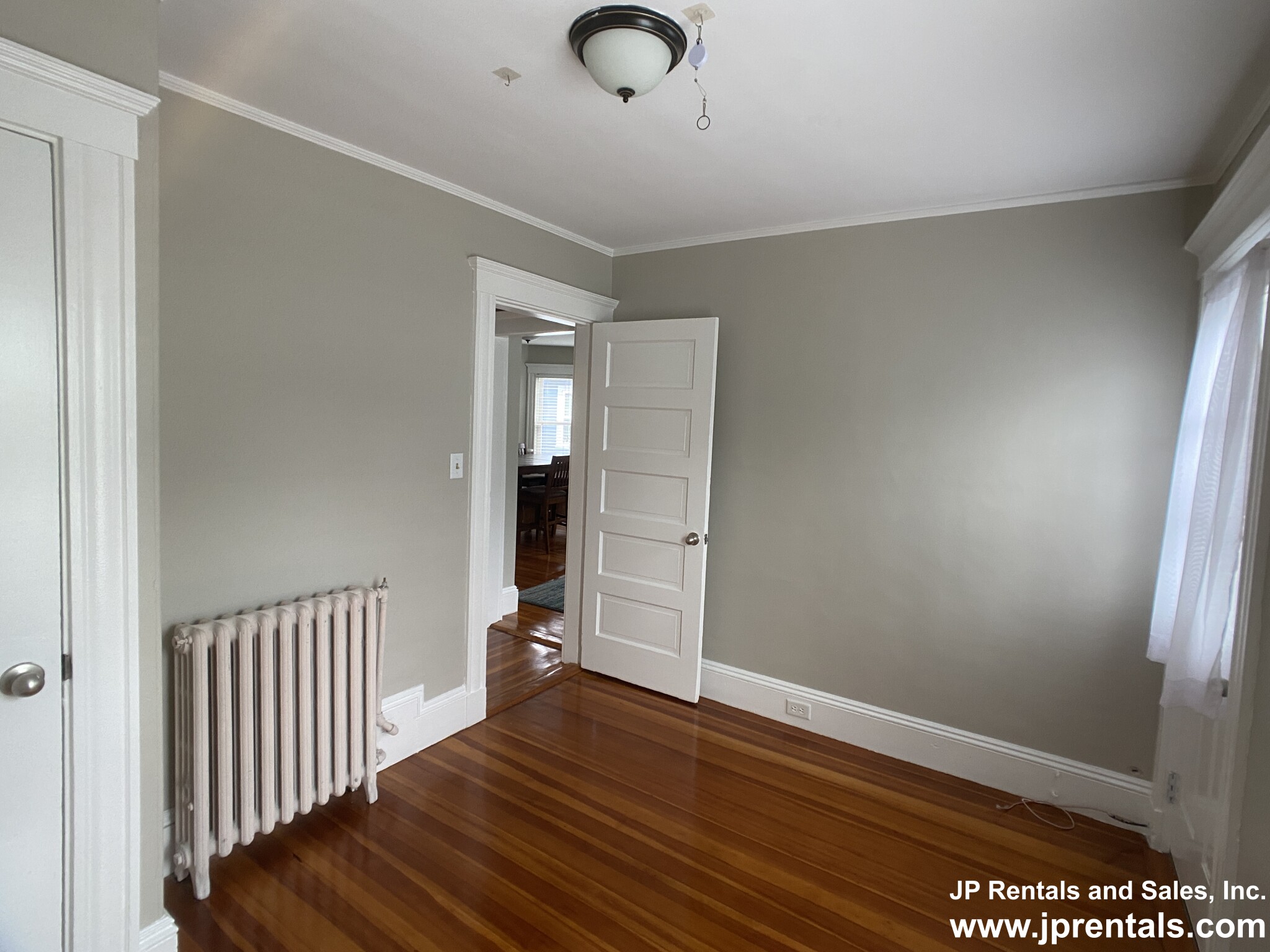 17 Lesher St, Roslindale