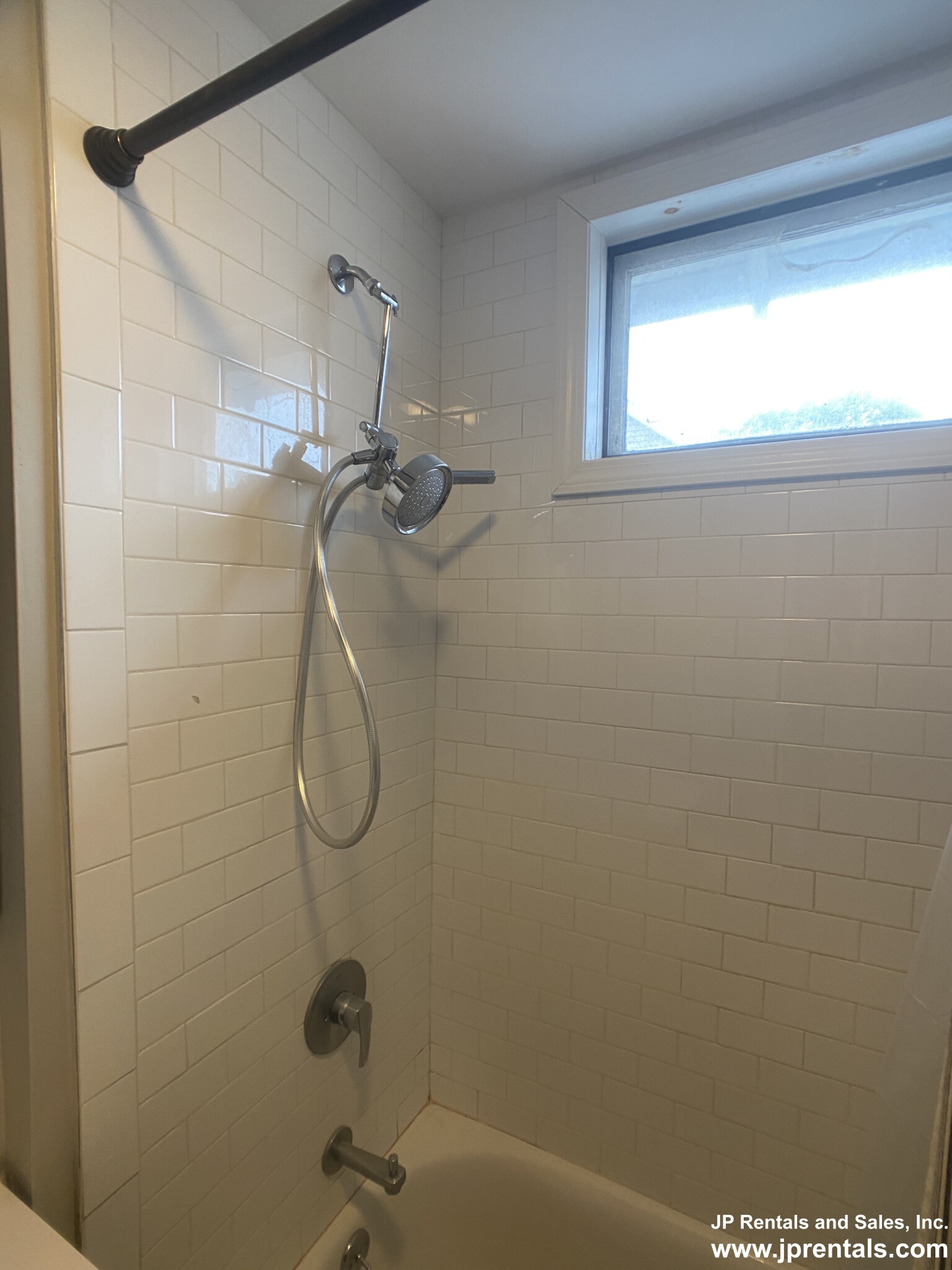 17 Lesher St, Roslindale