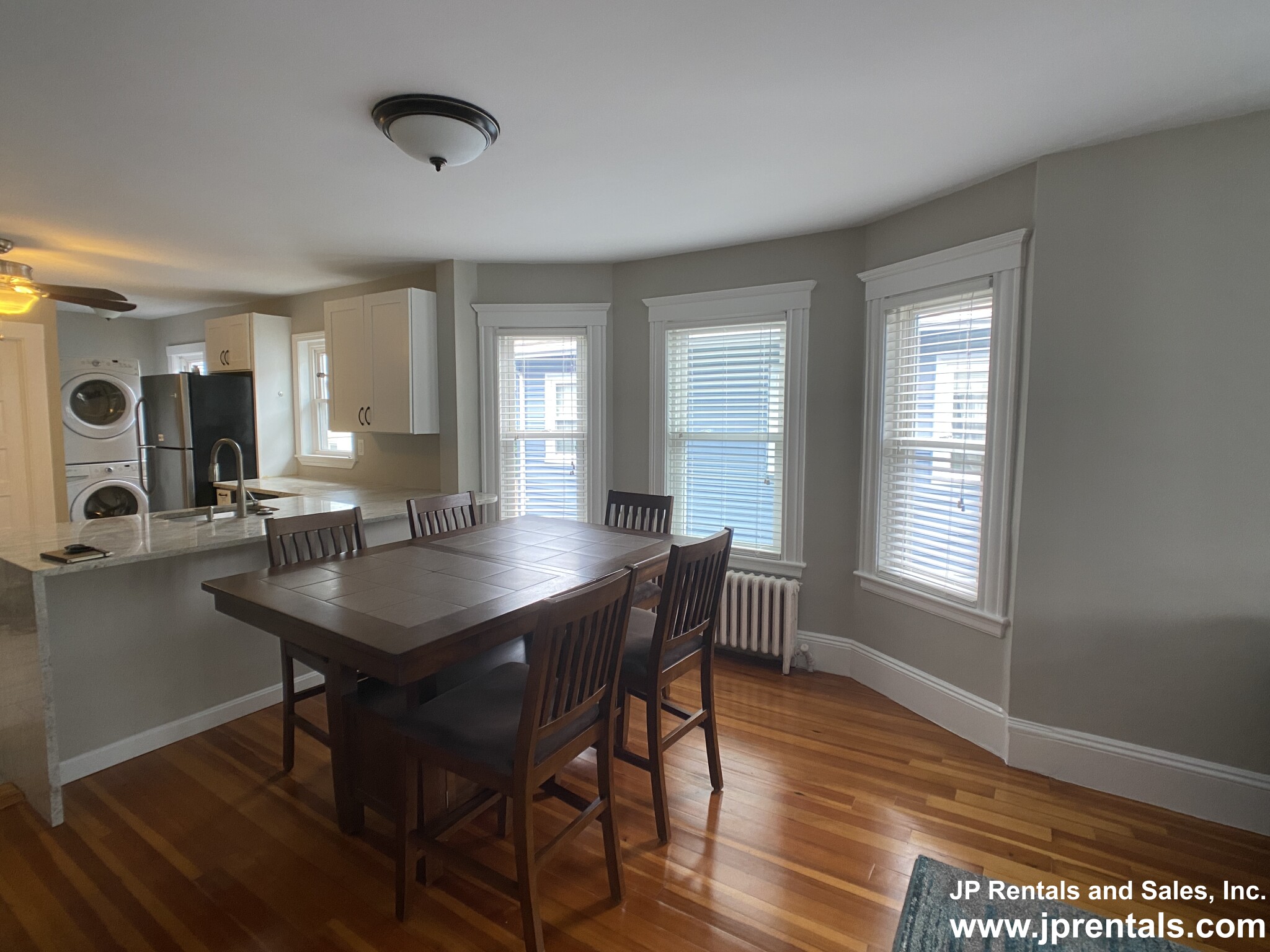 17 Lesher St, Roslindale