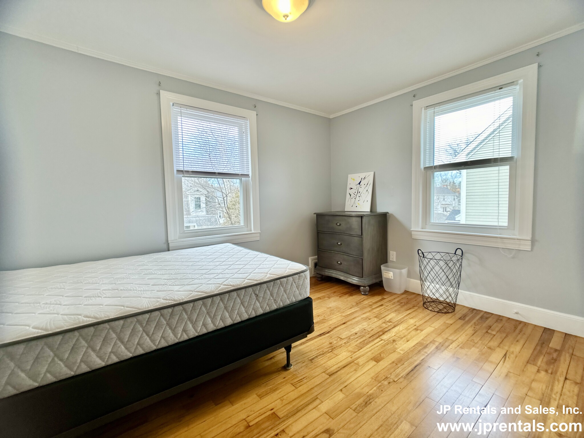 15 Paragon Rd, West Roxbury