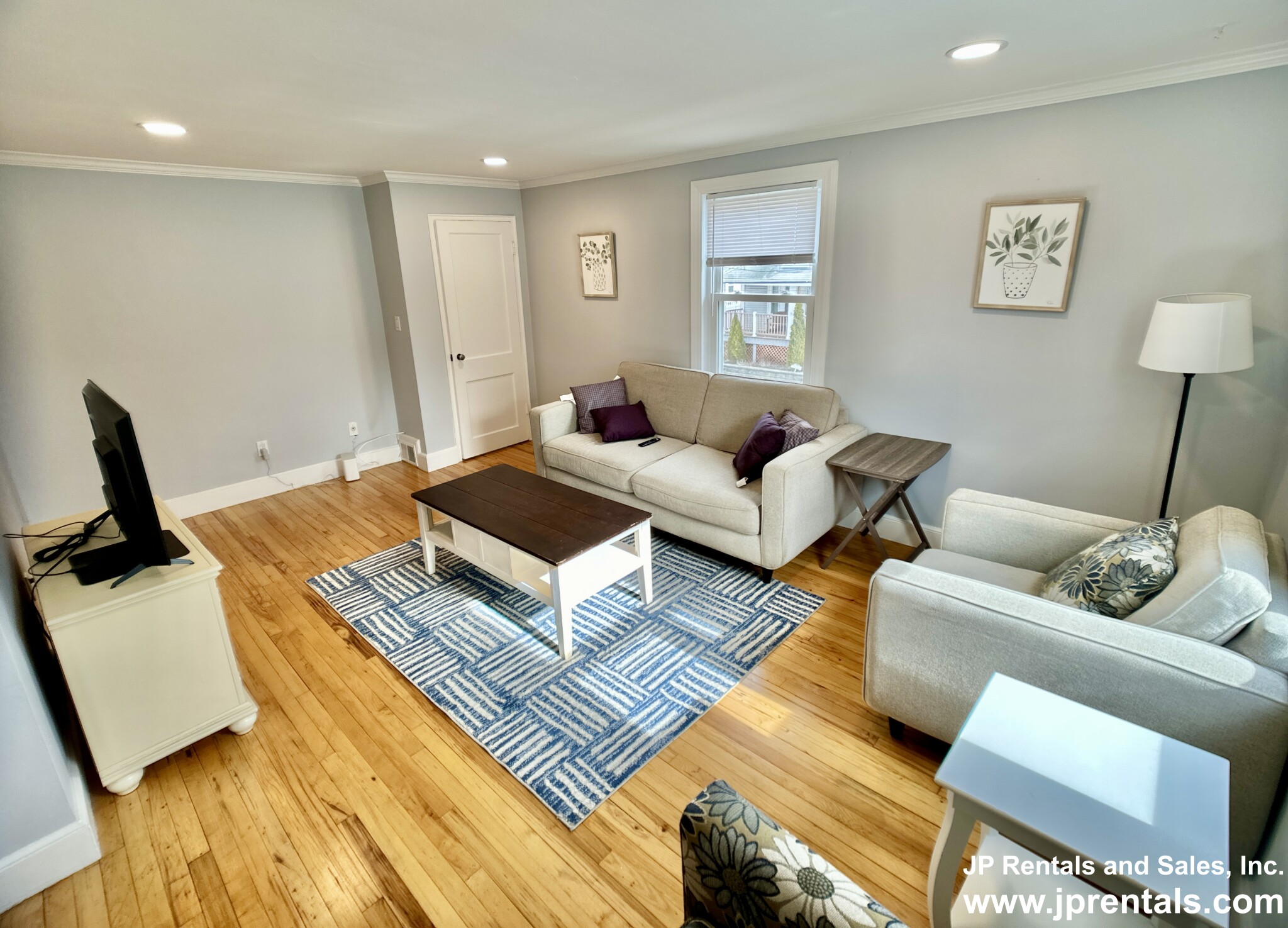 15 Paragon Rd, West Roxbury