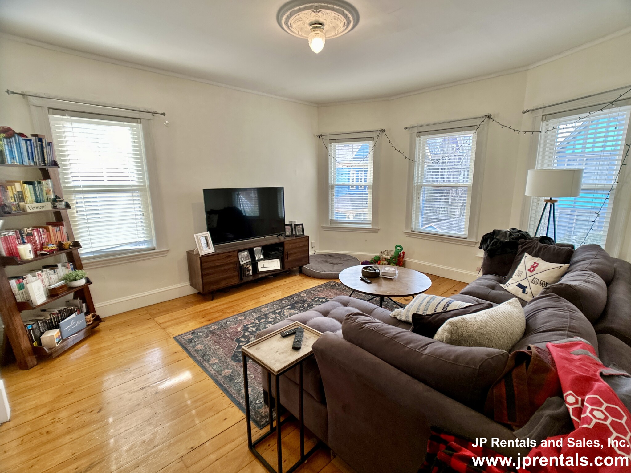 1 Paul Gore Ter, Jamaica Plain