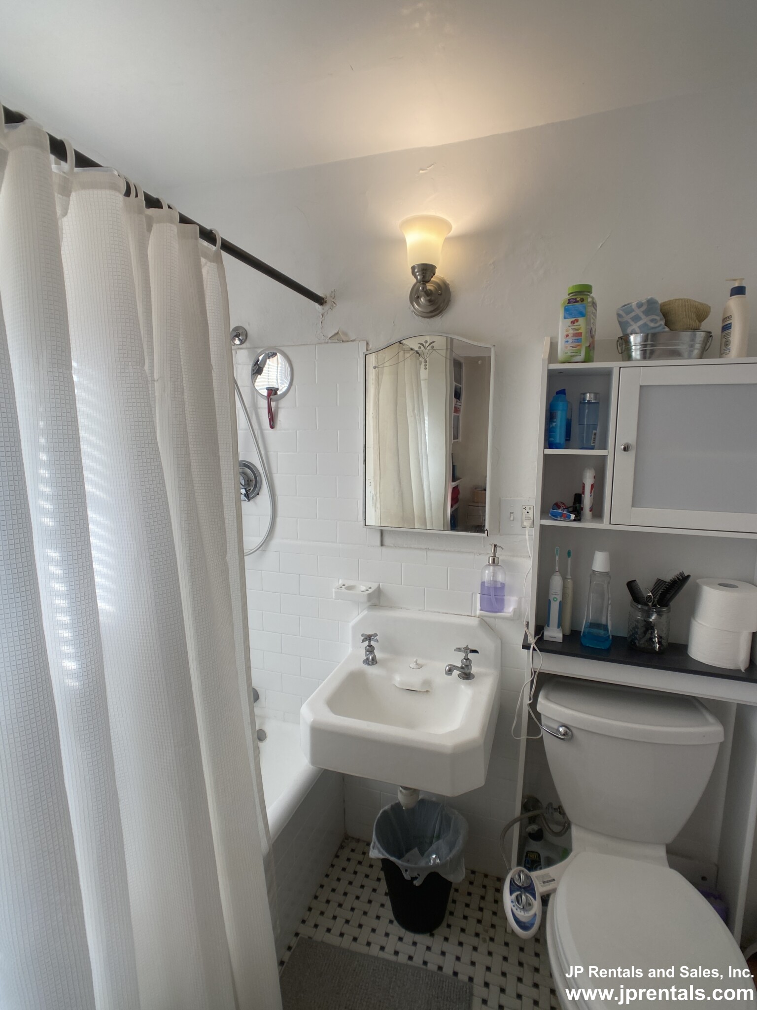 36 Lakeville Rd, Jamaica Plain