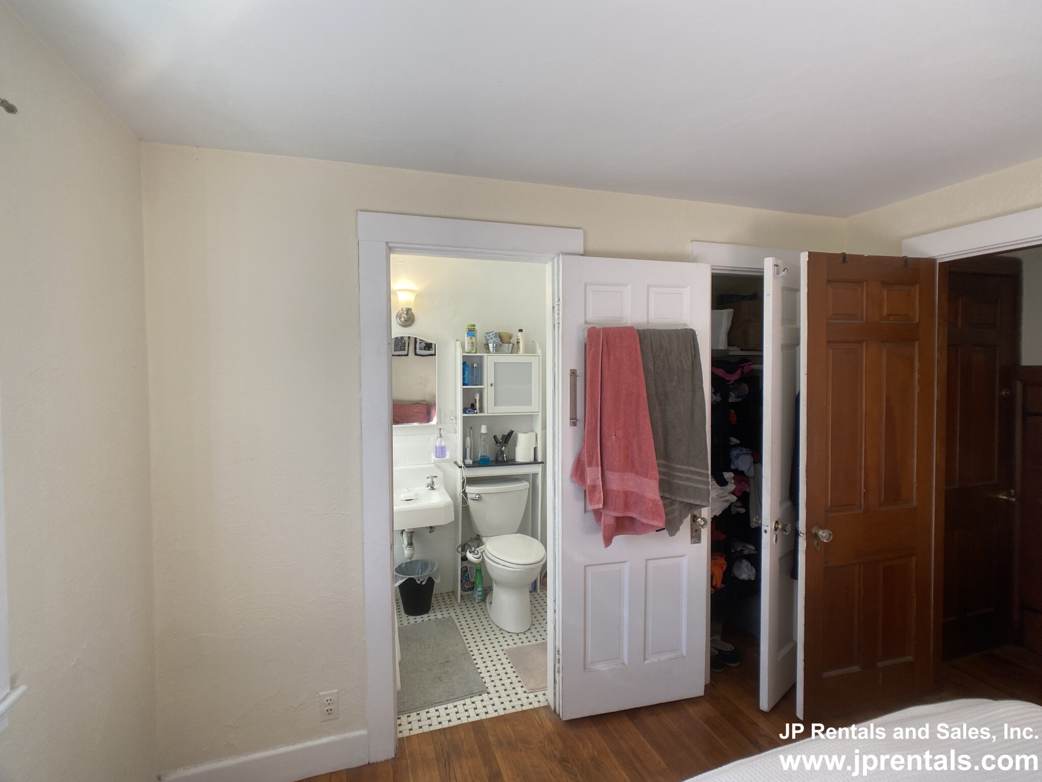 36 Lakeville Rd, Jamaica Plain