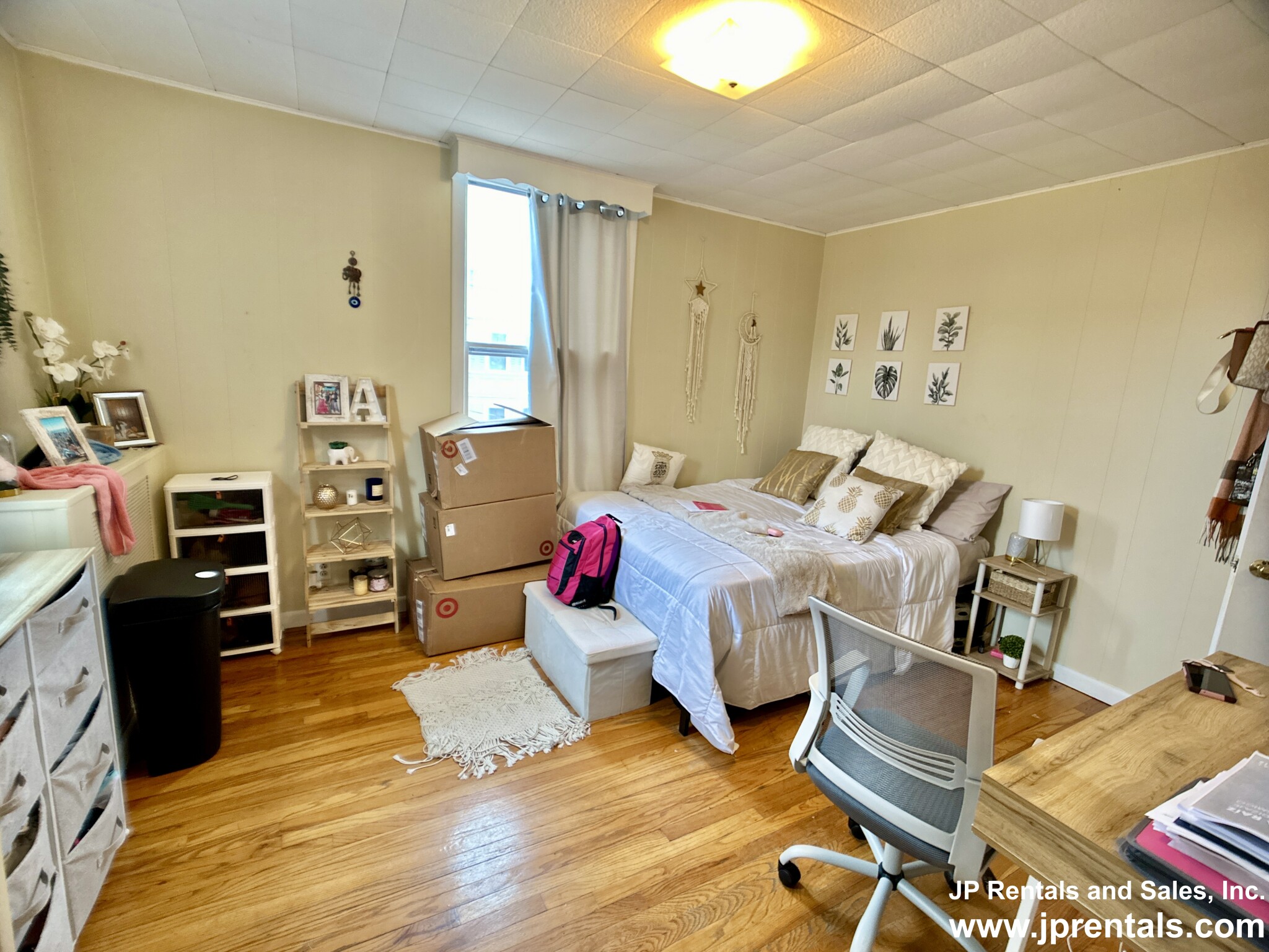 23 Clive St, Jamaica Plain