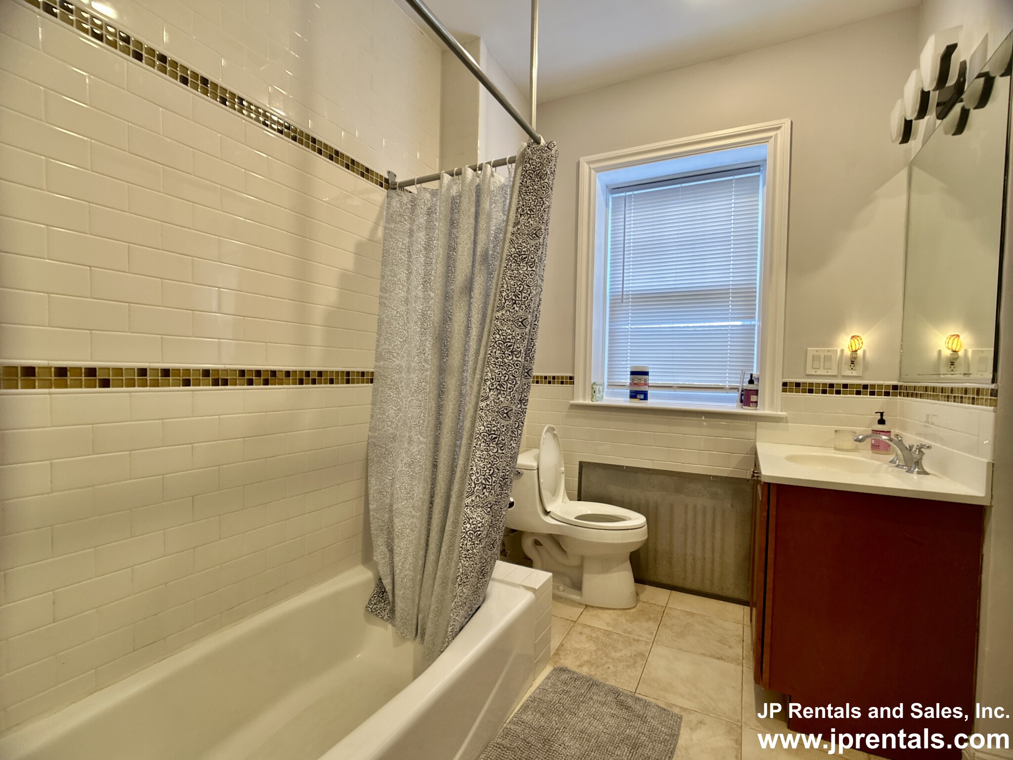 480 Jamaicaway, Jamaica Plain