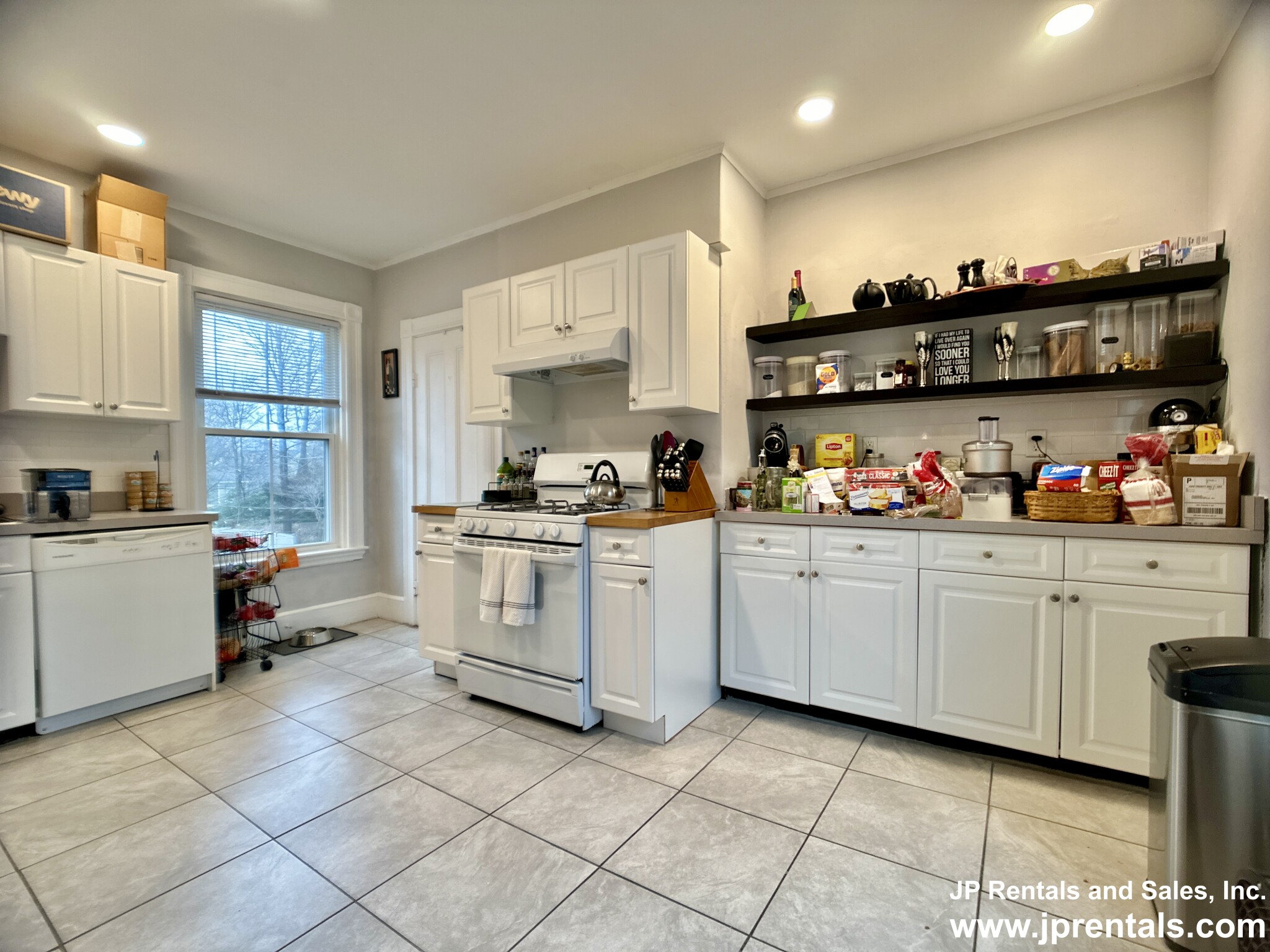 31 Burroughs St, Jamaica Plain