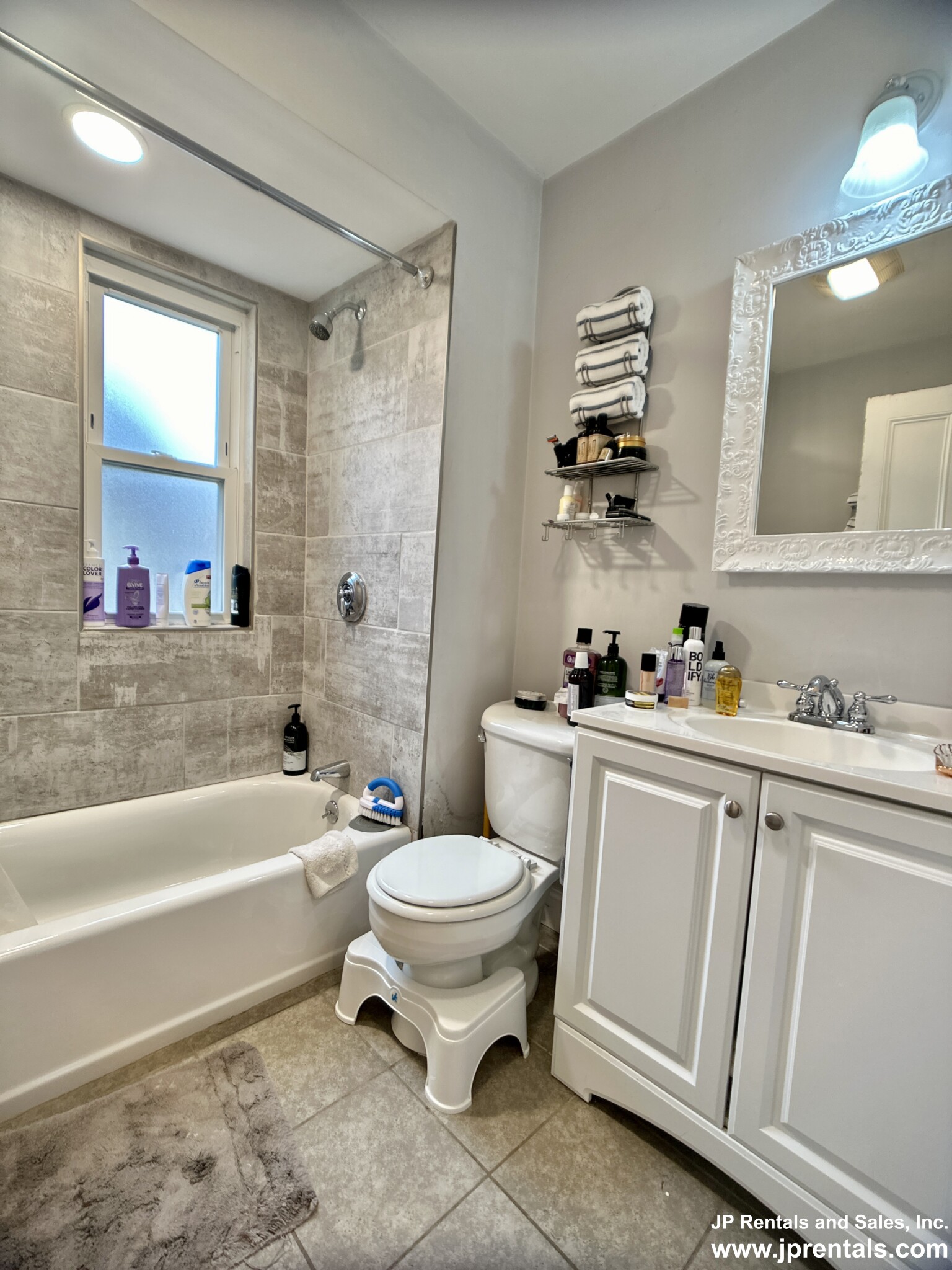 31 Burroughs St, Jamaica Plain