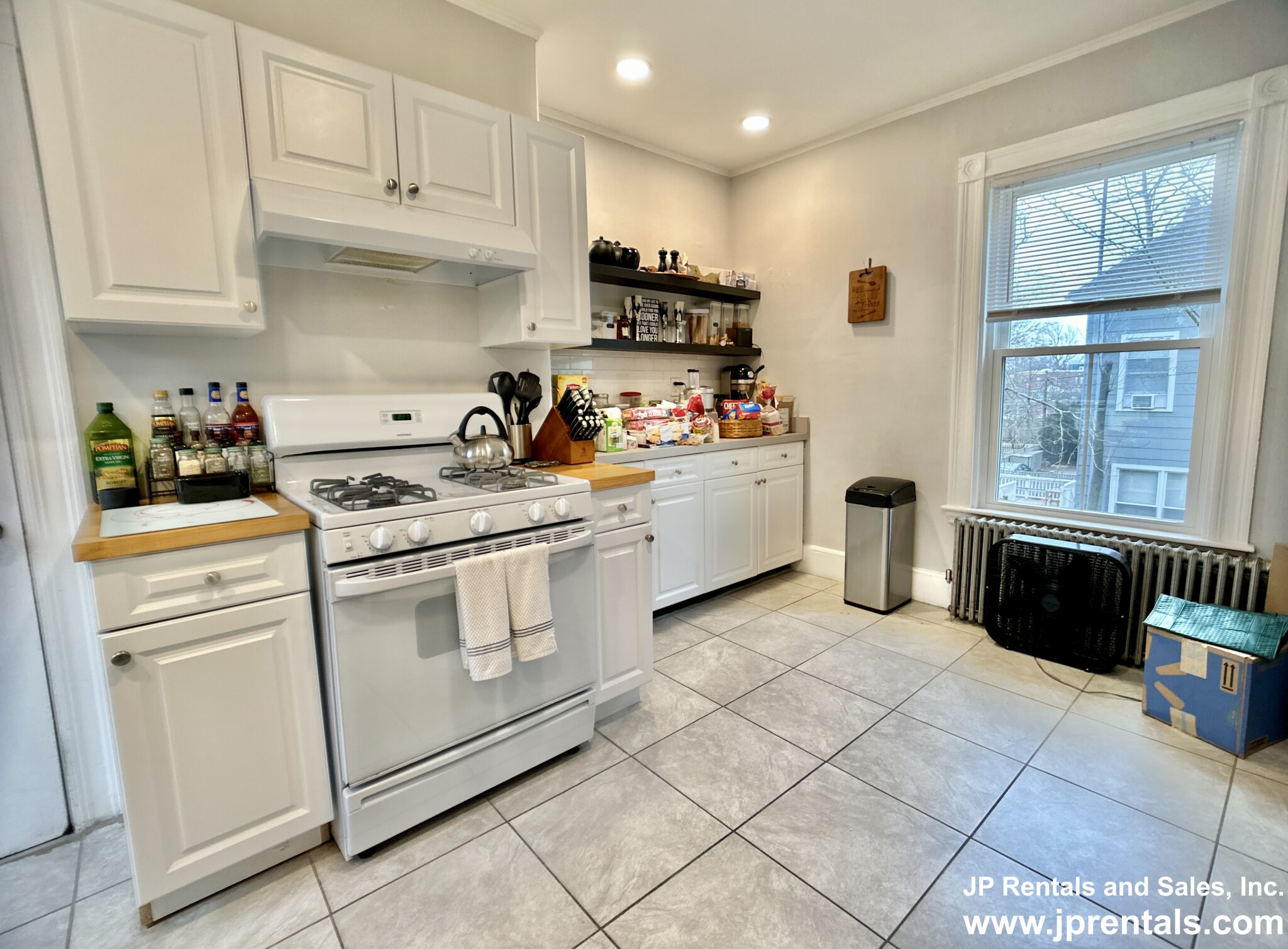 31 Burroughs St, Jamaica Plain