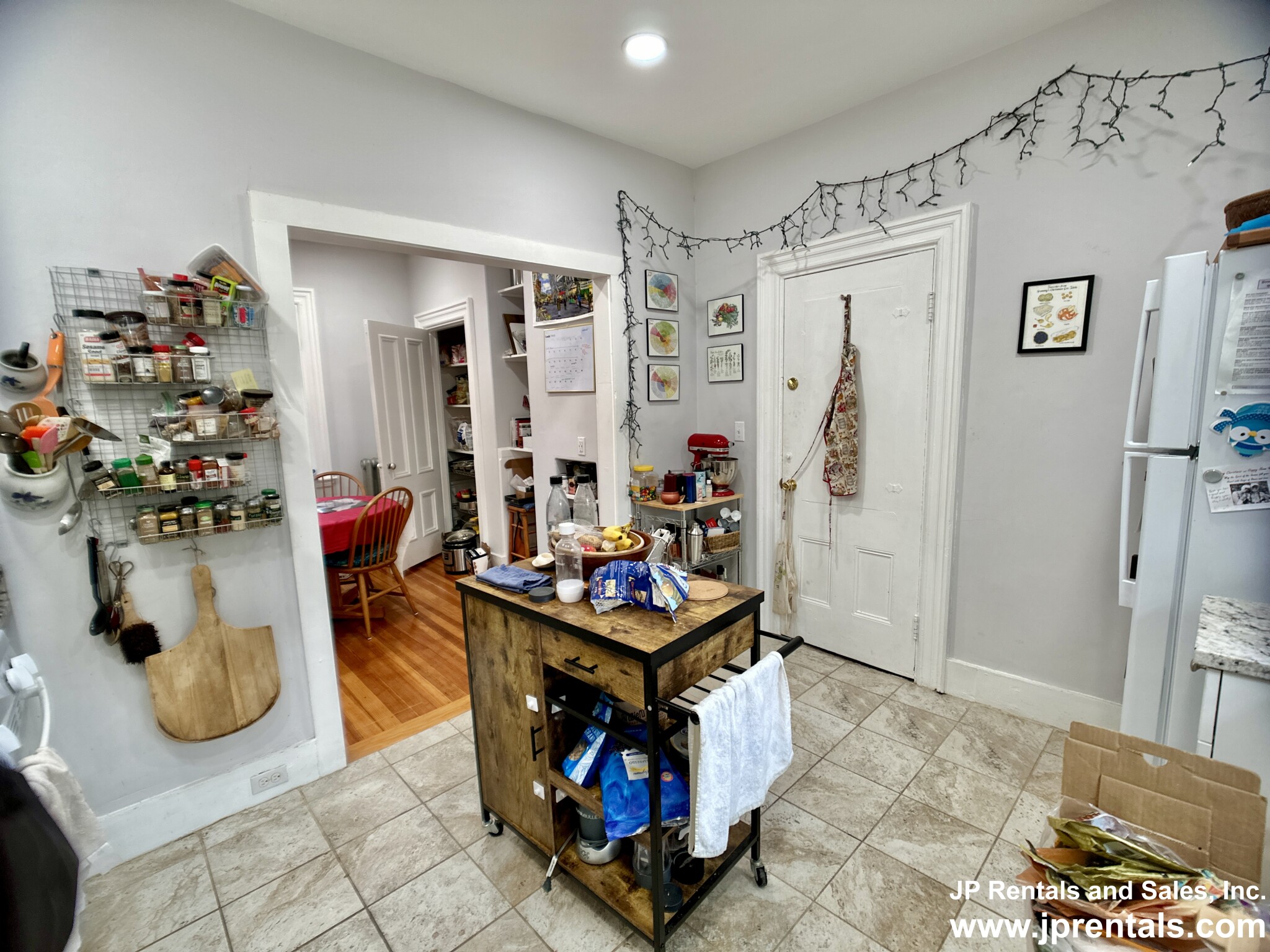 49 Burroughs St, Jamaica Plain