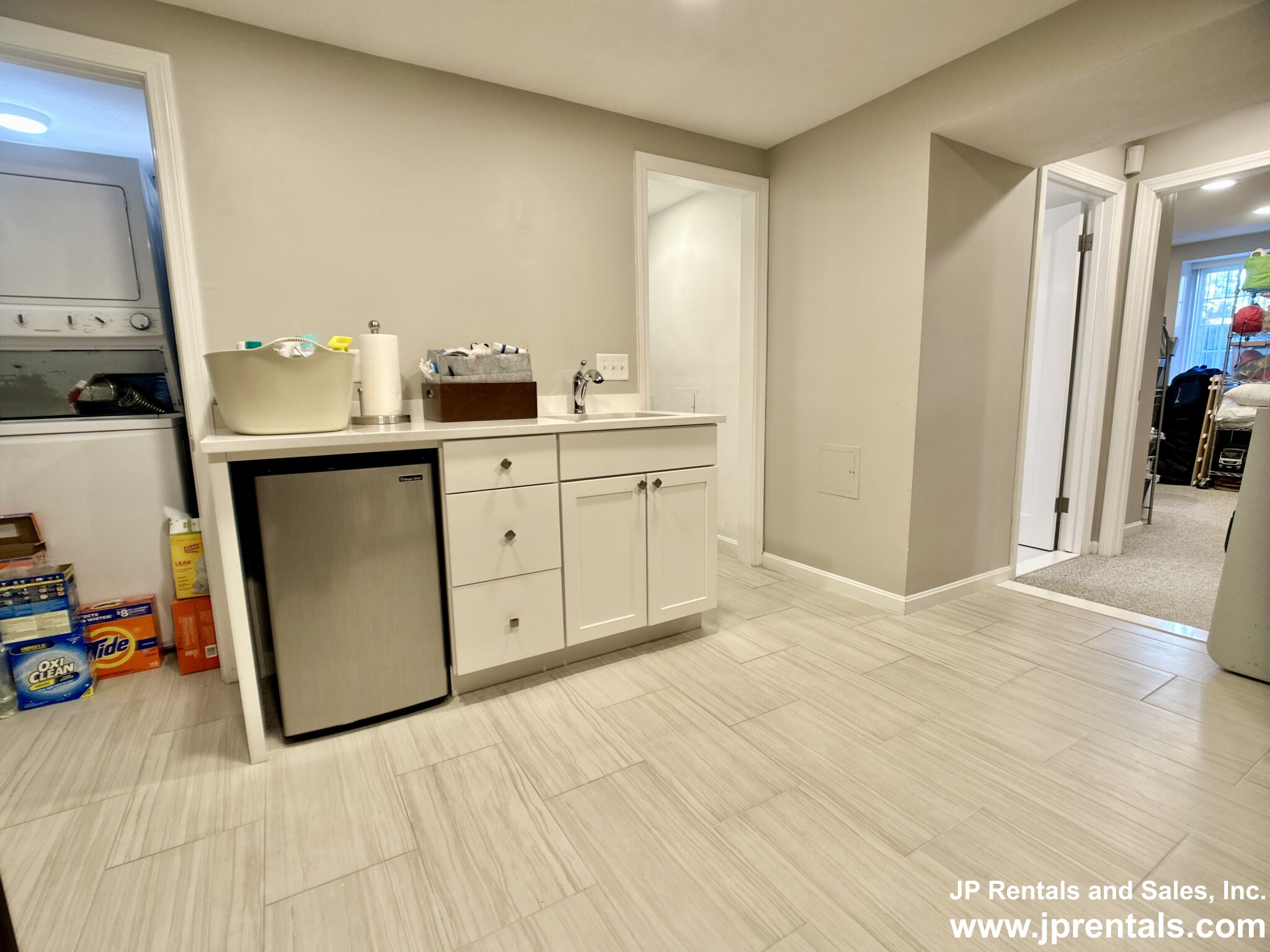 37 Goodrich Rd, Jamaica Plain