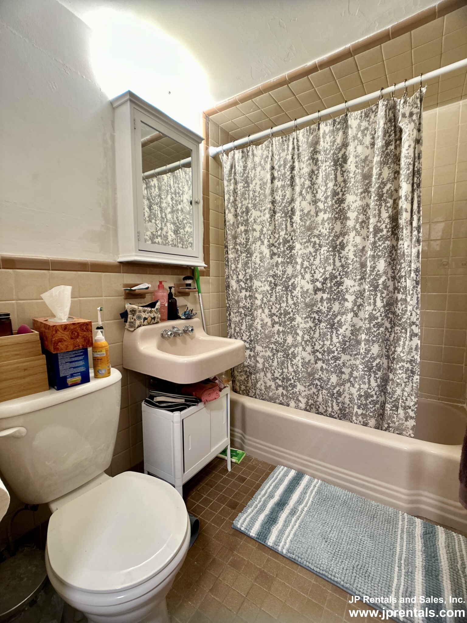 590 Centre St, Jamaica Plain