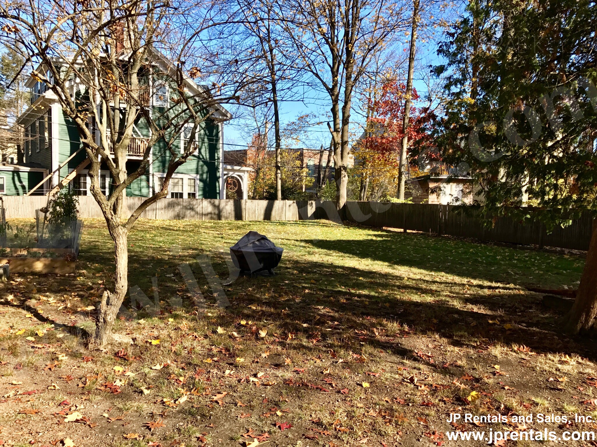 31 Burroughs St, Jamaica Plain