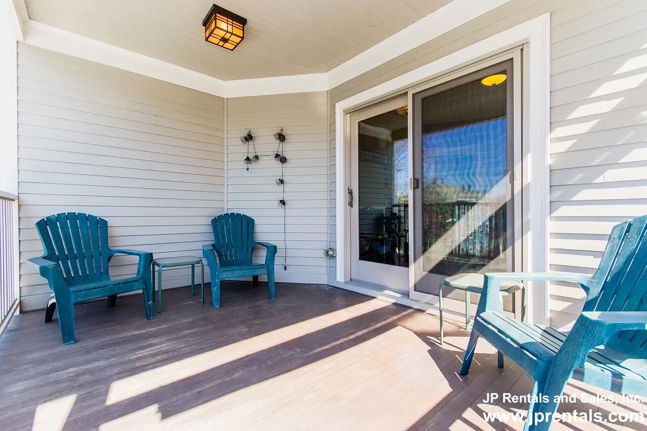 115 Williams St, Jamaica Plain