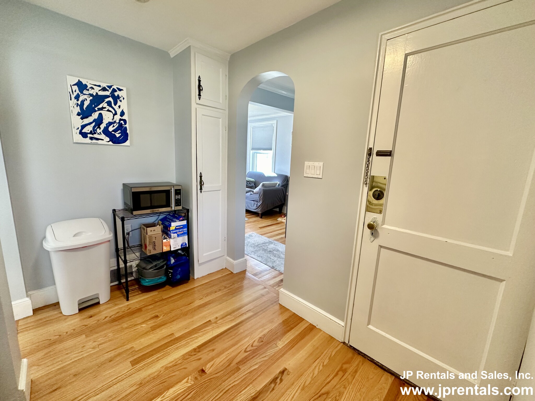 15 Paragon Rd, West Roxbury