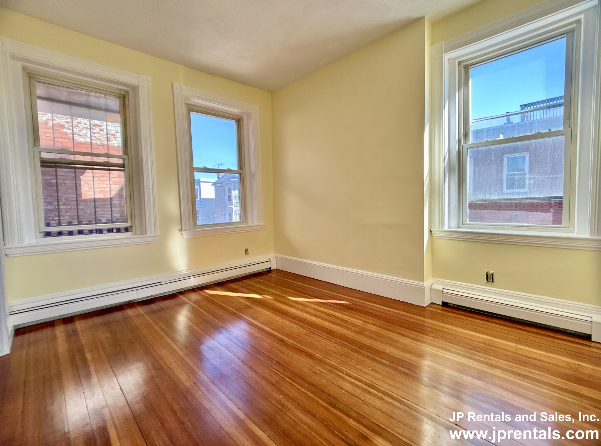 124 Day St, Jamaica Plain