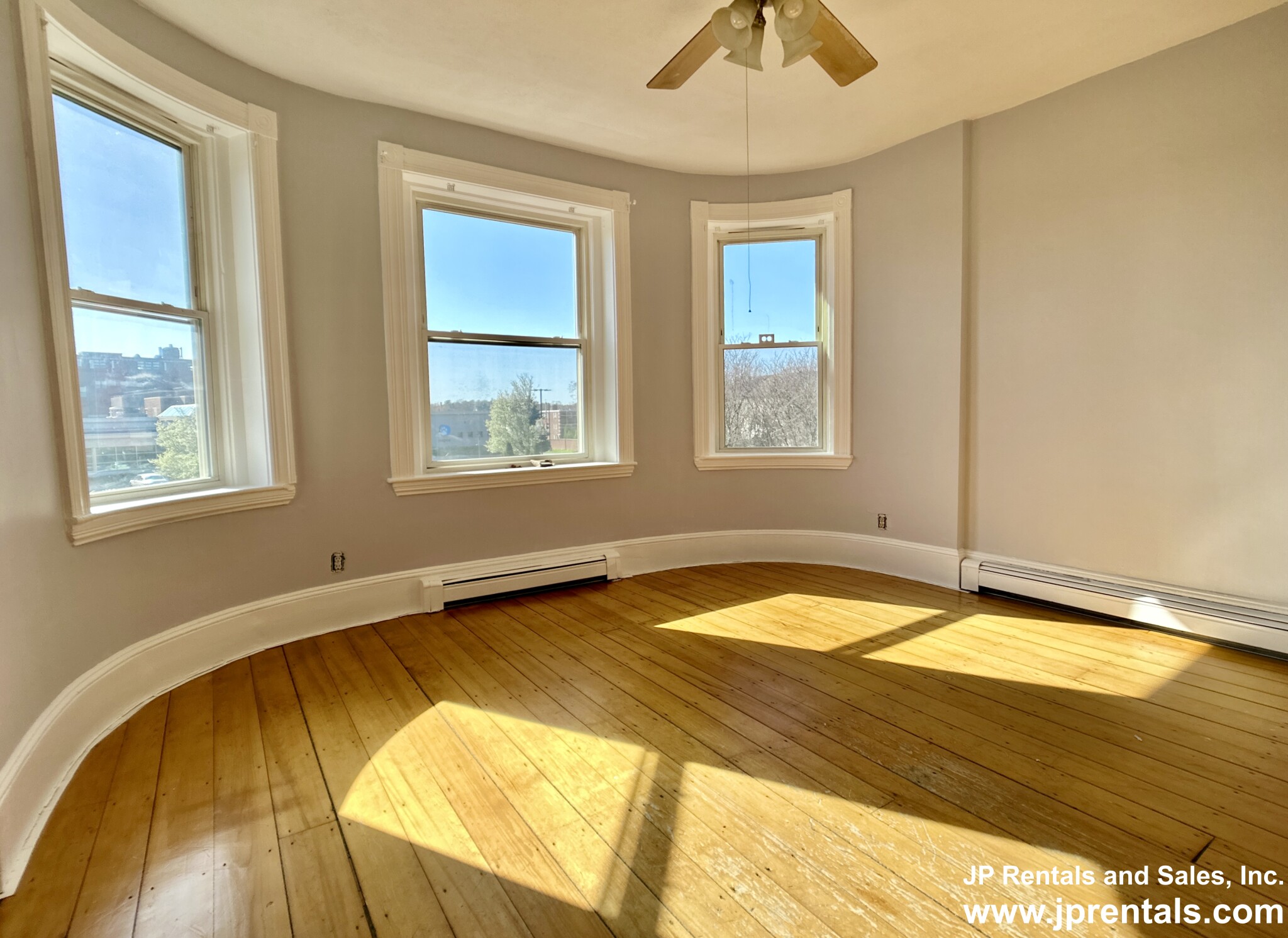 124 Day St, Jamaica Plain