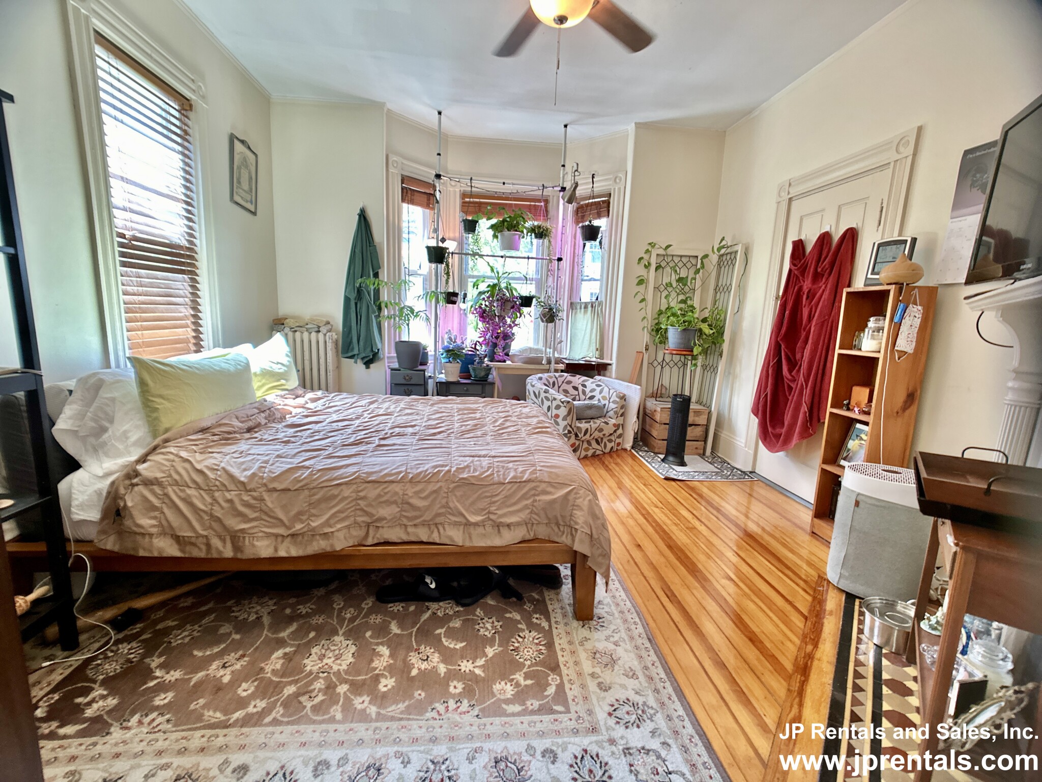 98 Paul Gore St, Jamaica Plain