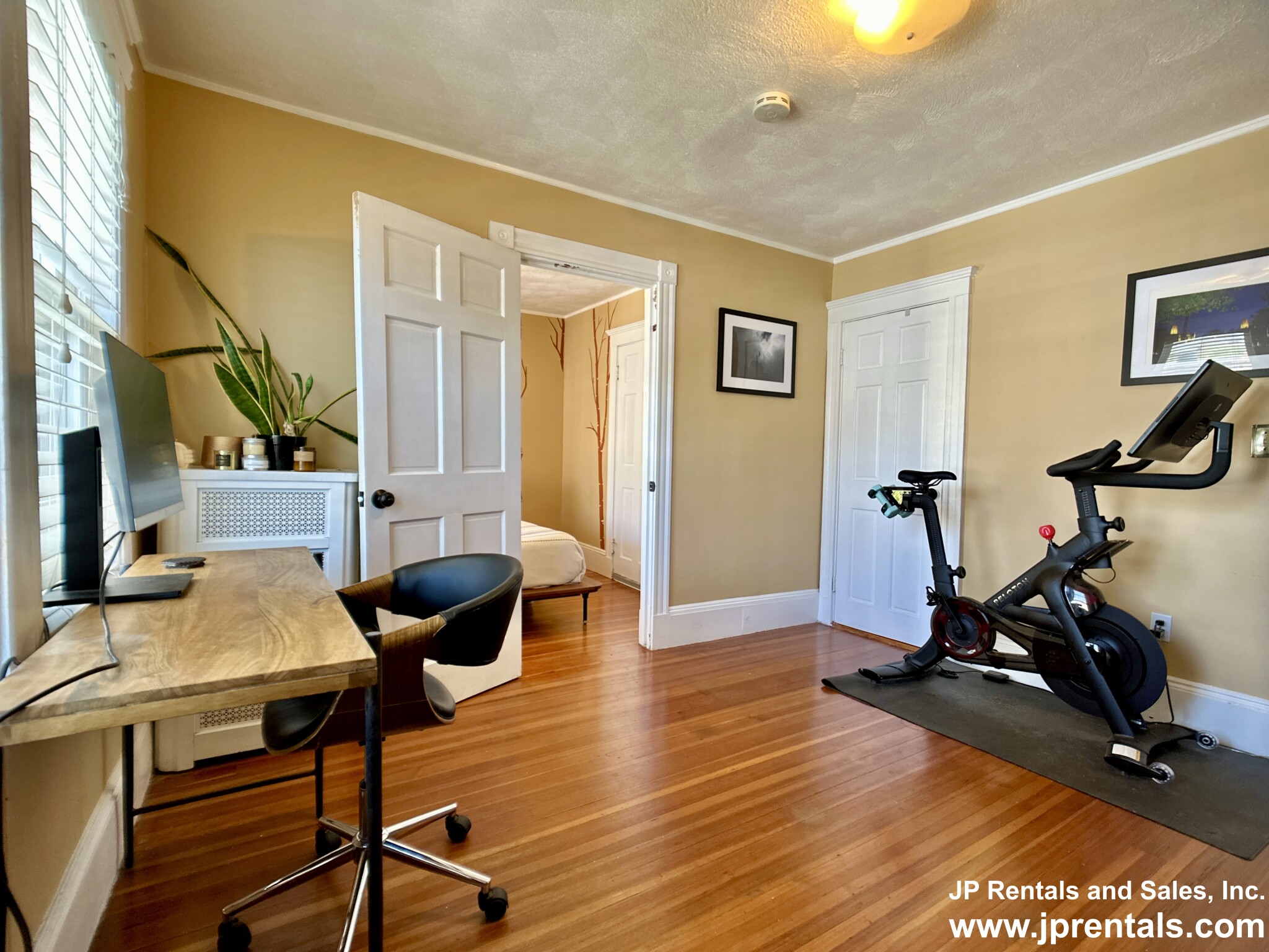 49 Florence St, Roslindale